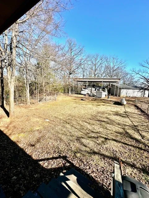 Single Family Residence For Sale in Grayson County , 40 Cumberland Circle, Denison, Texas 75021, 3 Bedroom, 3 Bathroom, 2 Garage spaces, 1,909 Sqft, built in 1985, Preowned, mls#21059924, Real Estate Agent in Denison, Homes For Sale in Grayson county, Homes For Sale in Denison, Realtor in Denison Texas, Real Estate Brokerage Independent Realty Texas, Luminita Cordes Realtor