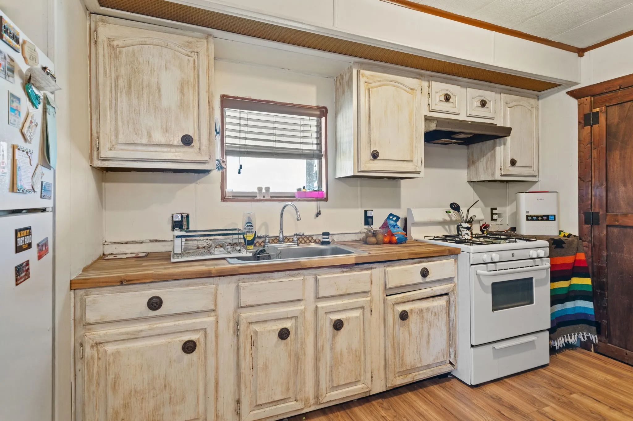 kitchen of mobile