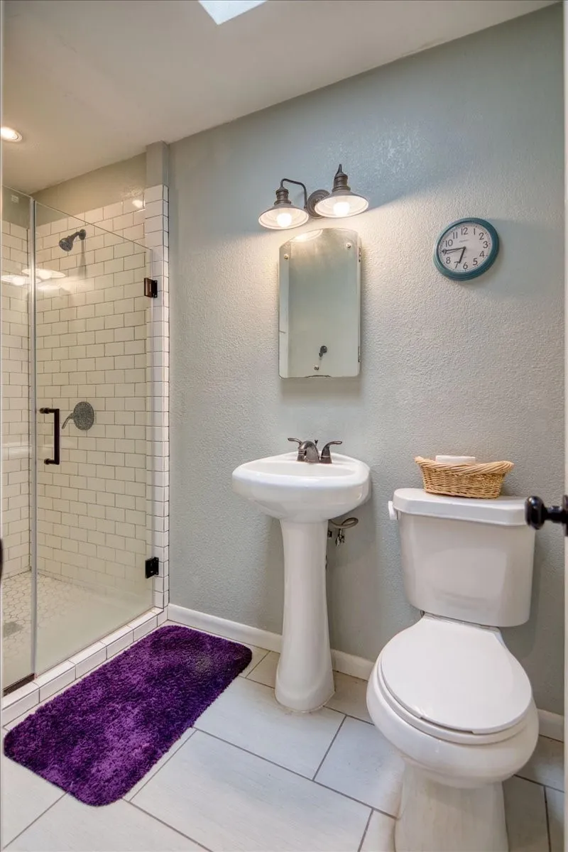 Single Family Residence For Sale in Mc Culloch County , 604 W 15th Street, Brady, Texas 76825, 4 Bedroom, 3 Bathroom, Garage spaces, 2,156 Sqft, built in 1960, Preowned, mls#21050813, Real Estate Agent in Brady, Homes For Sale in Mc Culloch county, Homes For Sale in Brady, Realtor in Brady Texas, Real Estate Brokerage Independent Realty Texas, Luminita Cordes Realtor