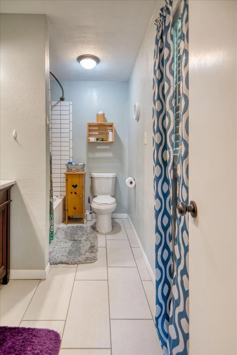 Single Family Residence For Sale in Mc Culloch County , 604 W 15th Street, Brady, Texas 76825, 4 Bedroom, 3 Bathroom, Garage spaces, 2,156 Sqft, built in 1960, Preowned, mls#21050813, Real Estate Agent in Brady, Homes For Sale in Mc Culloch county, Homes For Sale in Brady, Realtor in Brady Texas, Real Estate Brokerage Independent Realty Texas, Luminita Cordes Realtor