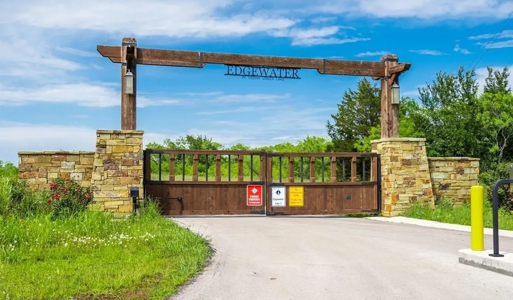 Improved Land For Sale in Kaufman County , 9277 W Shoreline Drive, Kemp, Texas 75143, 0, 0, Garage spaces, 0 Sqft, built in 0, mls#21052475, Real Estate Agent in Kemp, Homes For Sale in Kaufman county, Homes For Sale in Kemp, Realtor in Kemp Texas, Real Estate Brokerage Independent Realty Texas, Luminita Cordes Realtor
