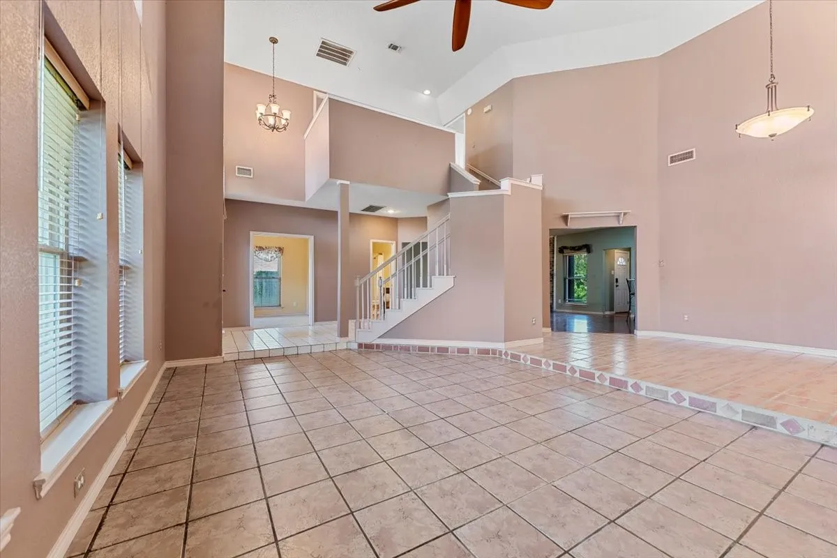 Single Family Residence For Rent in Collin County , 6752 Macintosh Drive, Plano, Texas 75023, 4 Bedroom, 3 Bathroom, 2 Garage spaces, 3,099 Sqft, built in 1989, Preowned, mls#21061412, Real Estate Agent in Plano, Homes For Rent in Collin county, Homes For Rent in Plano, Realtor in Plano Texas, Real Estate Brokerage Independent Realty Texas, Luminita Cordes Realtor