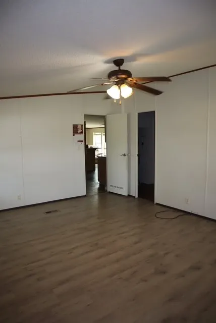 Single Family Residence For Sale in Fannin County , 2306 County Road 4145, Bonham, Texas 75418, 4 Bedroom, 3 Bathroom, Garage spaces, 1,792 Sqft, built in 2001, mls#21062525, Real Estate Agent in Bonham, Homes For Sale in Fannin county, Homes For Sale in Bonham, Realtor in Bonham Texas, Real Estate Brokerage Independent Realty Texas, Luminita Cordes Realtor