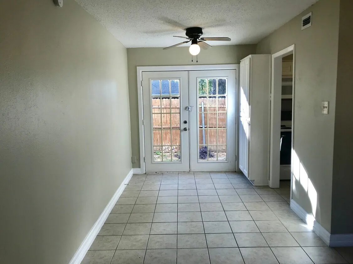 212 Austin- Dining Room