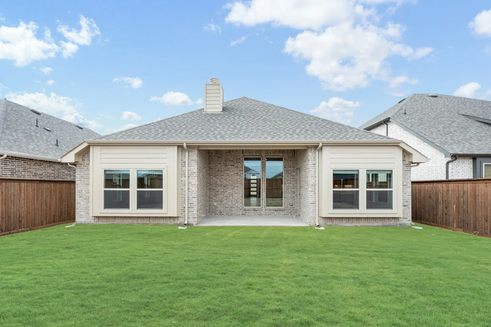 Single Family Residence For Sale in Rockwall County , 1025 Bearing Street, Royse City, Texas 75189, 3 Bedroom, 3 Bathroom, 2 Garage spaces, 2,102 Sqft, built in 2025, New Construction - Complete, mls#21063152, Real Estate Agent in Royse City, Homes For Sale in Rockwall county, Homes For Sale in Royse City, Realtor in Royse City Texas, Real Estate Brokerage Independent Realty Texas, Luminita Cordes Realtor