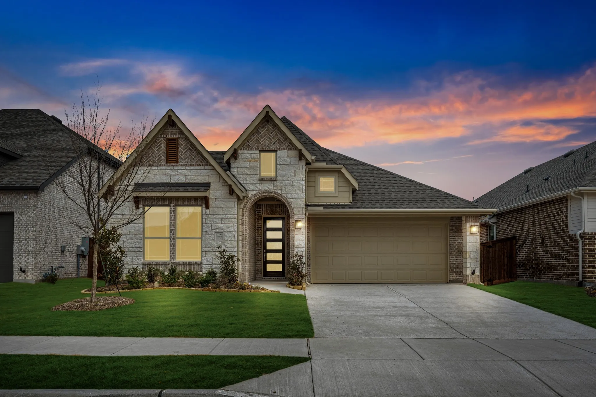 Single Family Residence For Sale in Rockwall County , 1025 Bearing Street, Royse City, Texas 75189, 3 Bedroom, 3 Bathroom, 2 Garage spaces, 2,102 Sqft, built in 2025, New Construction - Complete, mls#21063152, Real Estate Agent in Royse City, Homes For Sale in Rockwall county, Homes For Sale in Royse City, Realtor in Royse City Texas, Real Estate Brokerage Independent Realty Texas, Luminita Cordes Realtor