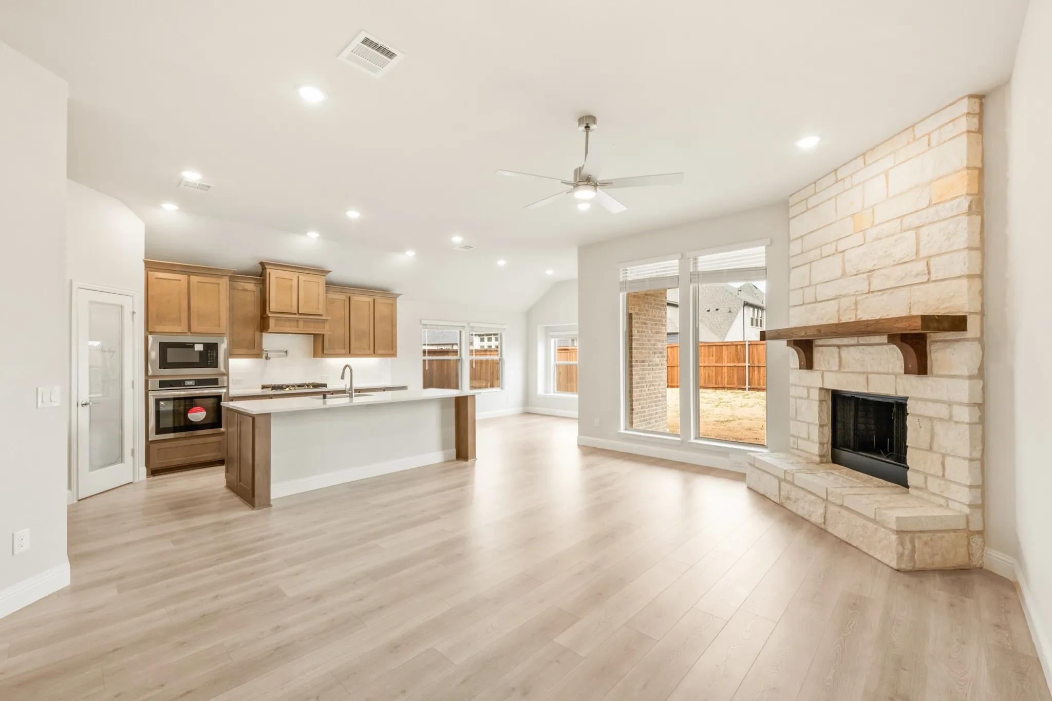 Single Family Residence For Sale in Rockwall County , 1025 Bearing Street, Royse City, Texas 75189, 3 Bedroom, 3 Bathroom, 2 Garage spaces, 2,102 Sqft, built in 2025, New Construction - Complete, mls#21063152, Real Estate Agent in Royse City, Homes For Sale in Rockwall county, Homes For Sale in Royse City, Realtor in Royse City Texas, Real Estate Brokerage Independent Realty Texas, Luminita Cordes Realtor