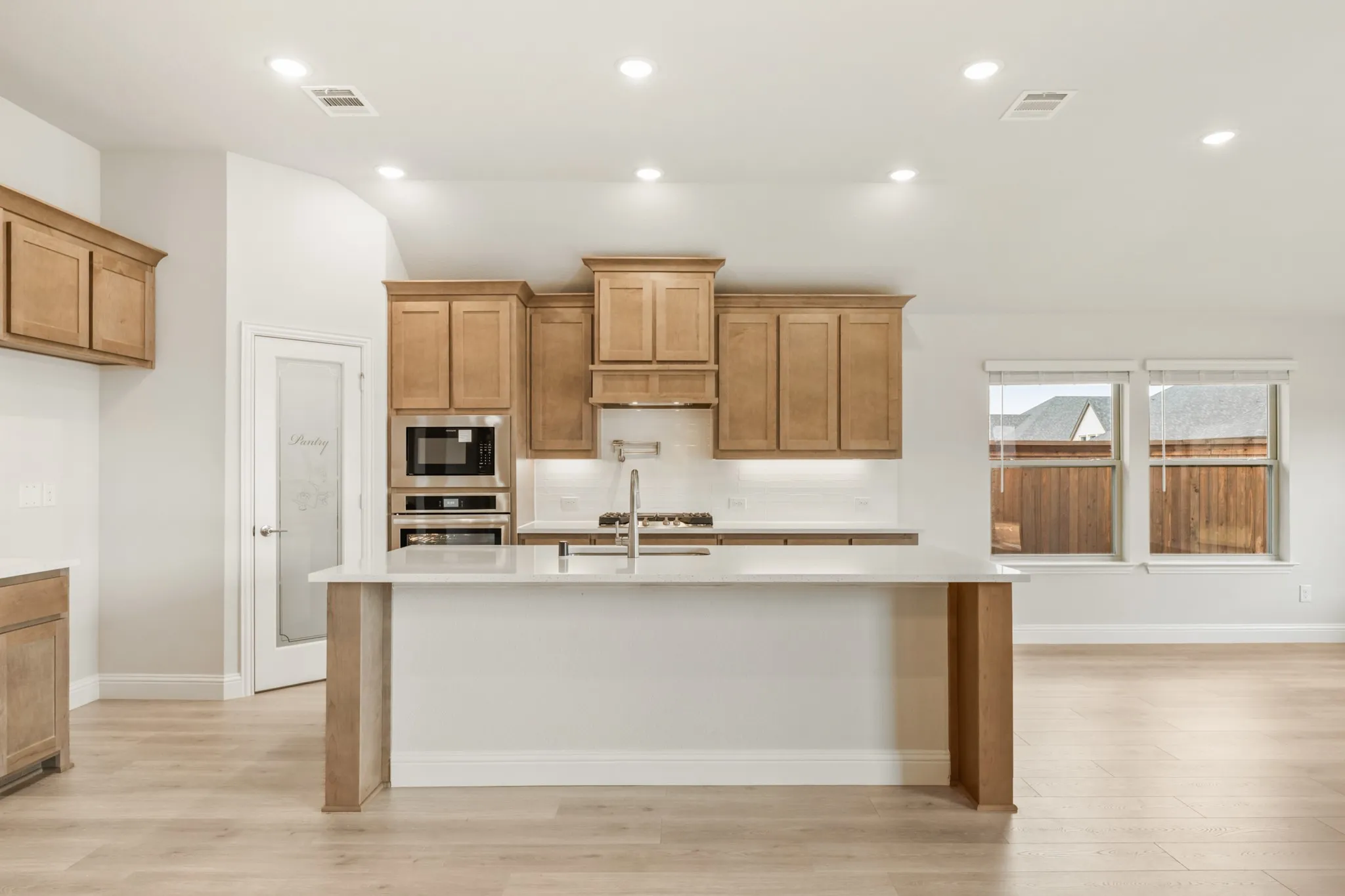 Single Family Residence For Sale in Rockwall County , 1025 Bearing Street, Royse City, Texas 75189, 3 Bedroom, 3 Bathroom, 2 Garage spaces, 2,102 Sqft, built in 2025, New Construction - Complete, mls#21063152, Real Estate Agent in Royse City, Homes For Sale in Rockwall county, Homes For Sale in Royse City, Realtor in Royse City Texas, Real Estate Brokerage Independent Realty Texas, Luminita Cordes Realtor