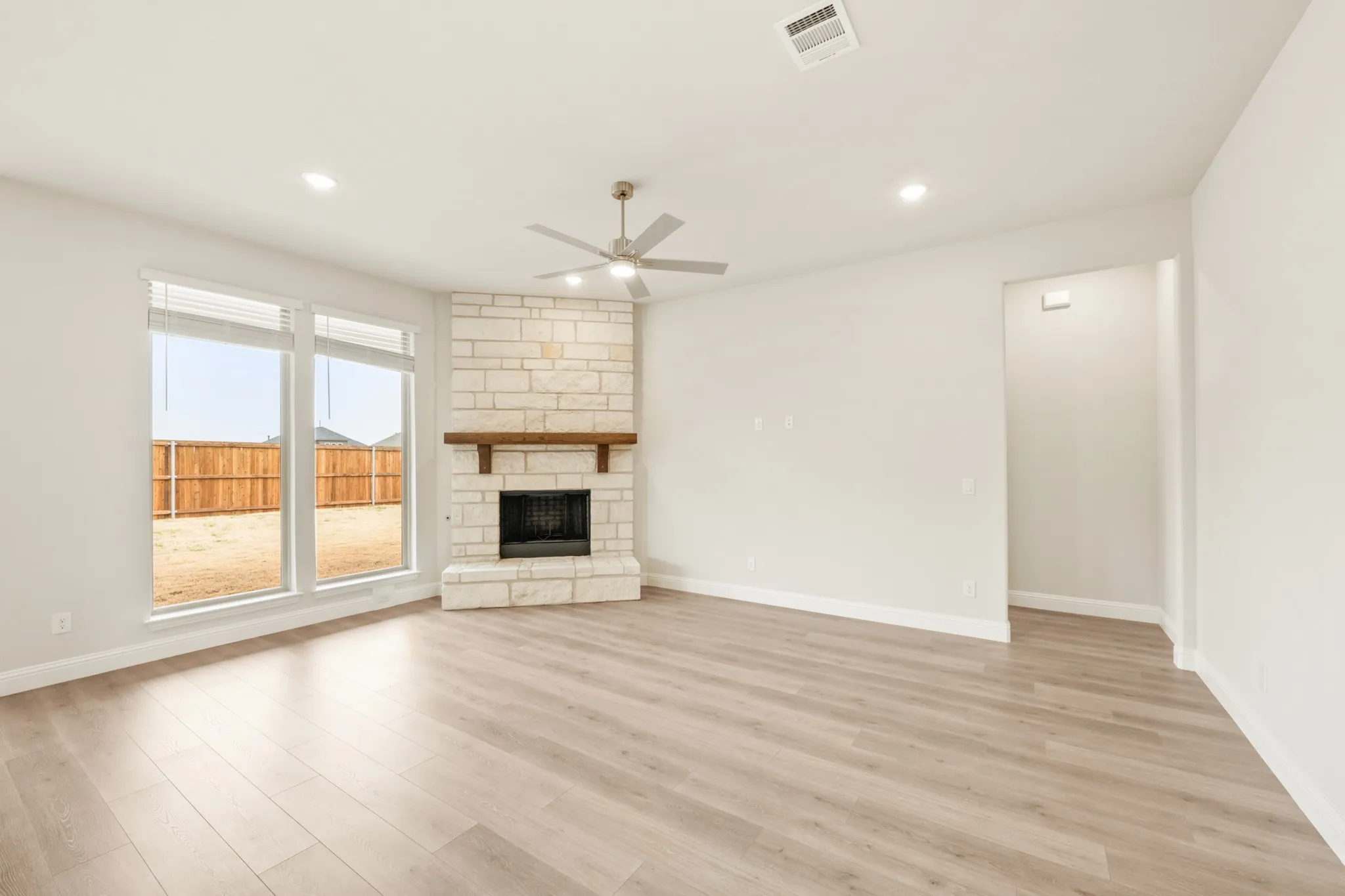 Single Family Residence For Sale in Rockwall County , 1025 Bearing Street, Royse City, Texas 75189, 3 Bedroom, 3 Bathroom, 2 Garage spaces, 2,102 Sqft, built in 2025, New Construction - Complete, mls#21063152, Real Estate Agent in Royse City, Homes For Sale in Rockwall county, Homes For Sale in Royse City, Realtor in Royse City Texas, Real Estate Brokerage Independent Realty Texas, Luminita Cordes Realtor