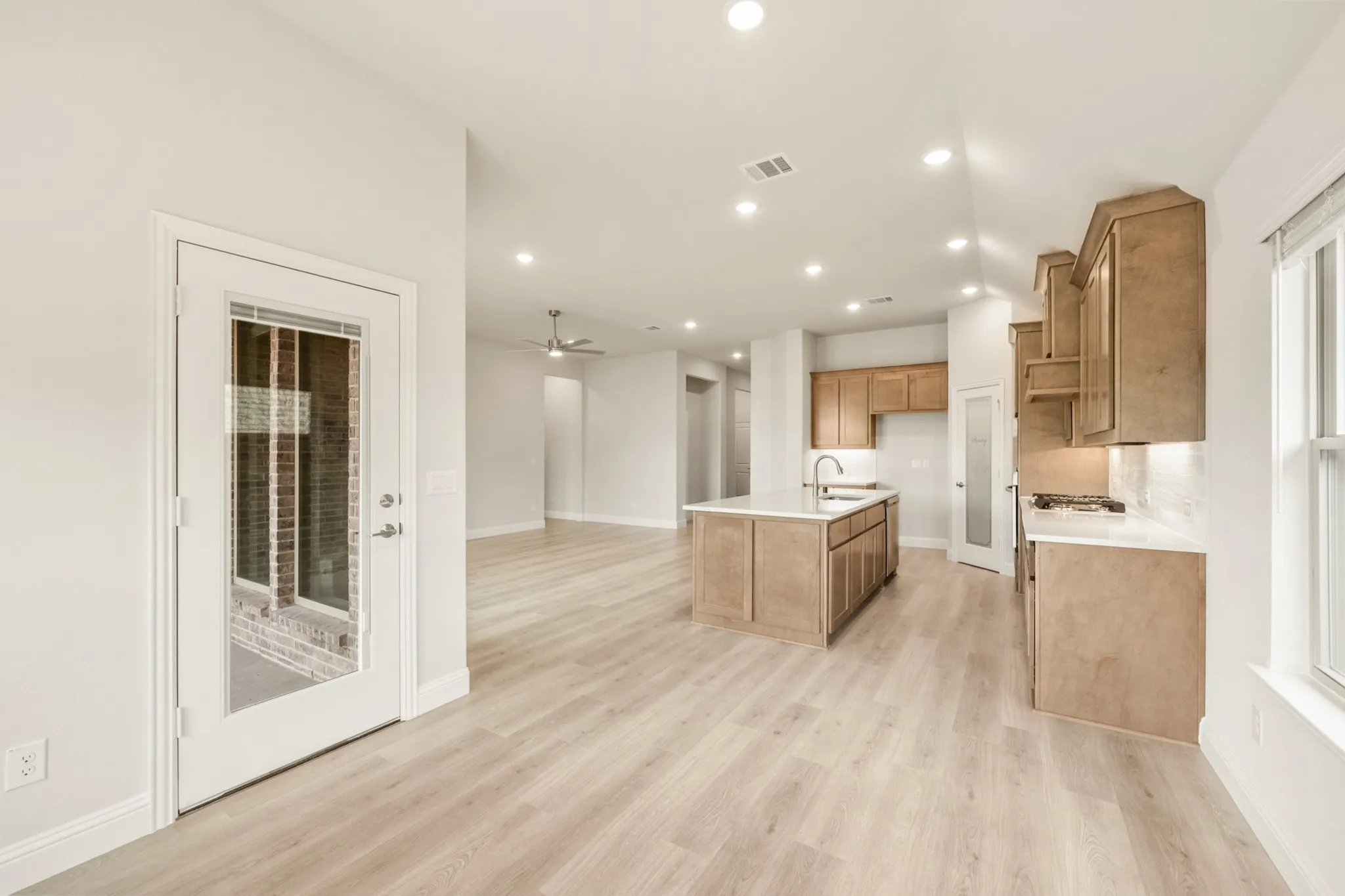 Single Family Residence For Sale in Rockwall County , 1025 Bearing Street, Royse City, Texas 75189, 3 Bedroom, 3 Bathroom, 2 Garage spaces, 2,102 Sqft, built in 2025, New Construction - Complete, mls#21063152, Real Estate Agent in Royse City, Homes For Sale in Rockwall county, Homes For Sale in Royse City, Realtor in Royse City Texas, Real Estate Brokerage Independent Realty Texas, Luminita Cordes Realtor