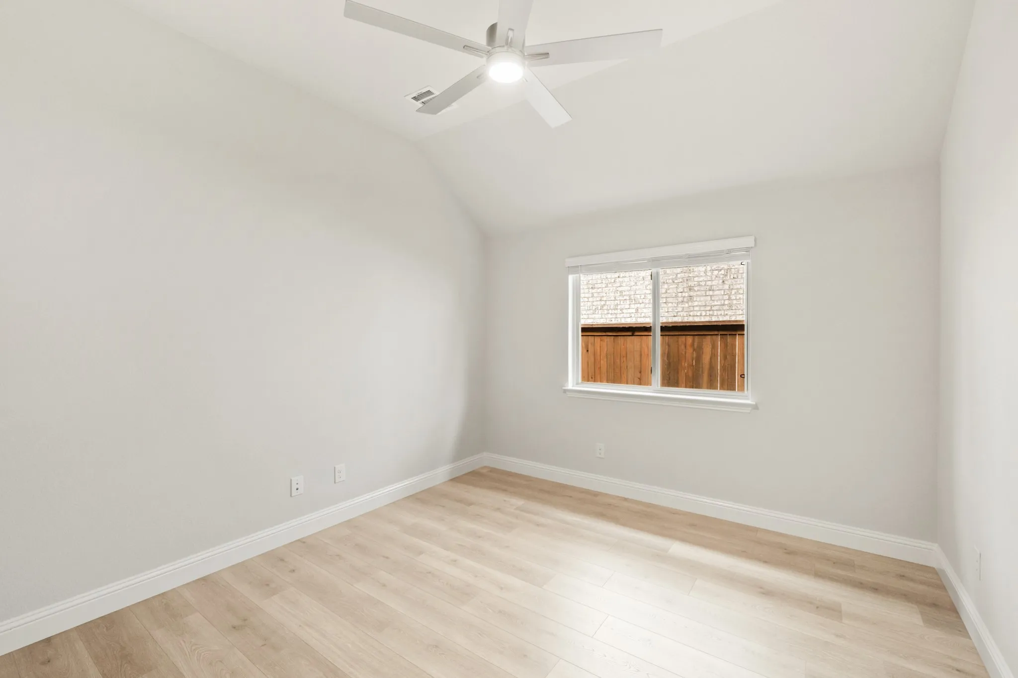 Single Family Residence For Sale in Rockwall County , 1025 Bearing Street, Royse City, Texas 75189, 3 Bedroom, 3 Bathroom, 2 Garage spaces, 2,102 Sqft, built in 2025, New Construction - Complete, mls#21063152, Real Estate Agent in Royse City, Homes For Sale in Rockwall county, Homes For Sale in Royse City, Realtor in Royse City Texas, Real Estate Brokerage Independent Realty Texas, Luminita Cordes Realtor
