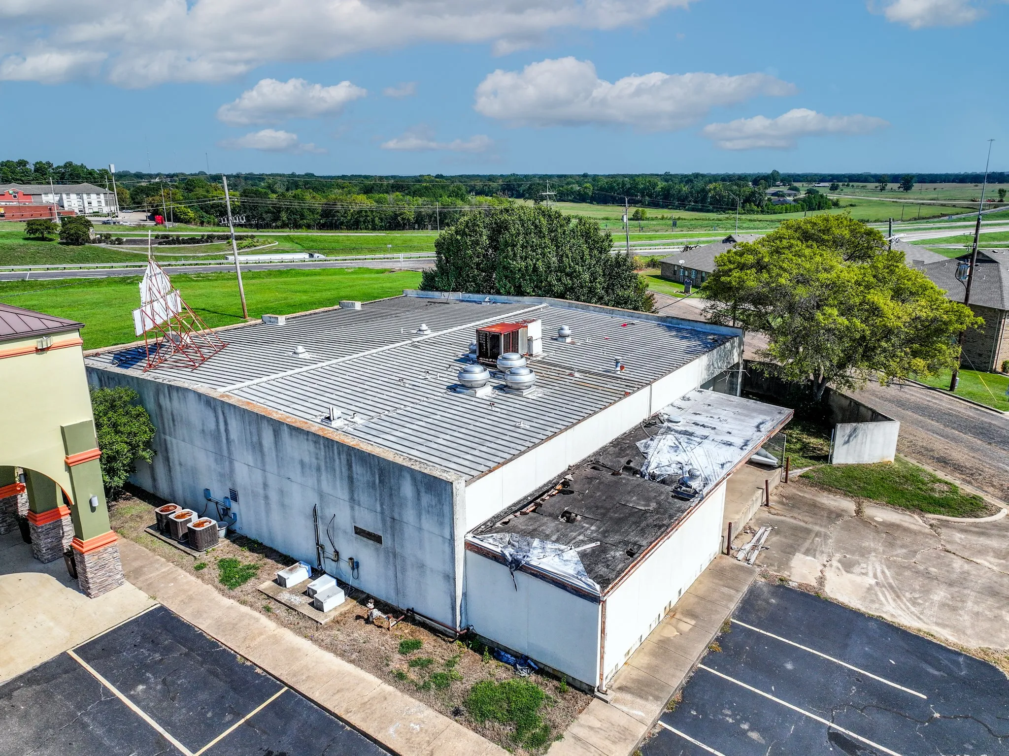 Retail For Sale in Titus County , 108 E Burton Road, Mt Pleasant, Texas 75455, 0, 0, Garage spaces, 0 Sqft, built in 1975, Preowned, mls#21062802, Real Estate Agent in Mt Pleasant, Homes For Sale in Titus county, Homes For Sale in Mt Pleasant, Realtor in Mt Pleasant Texas, Real Estate Brokerage Independent Realty Texas, Luminita Cordes Realtor