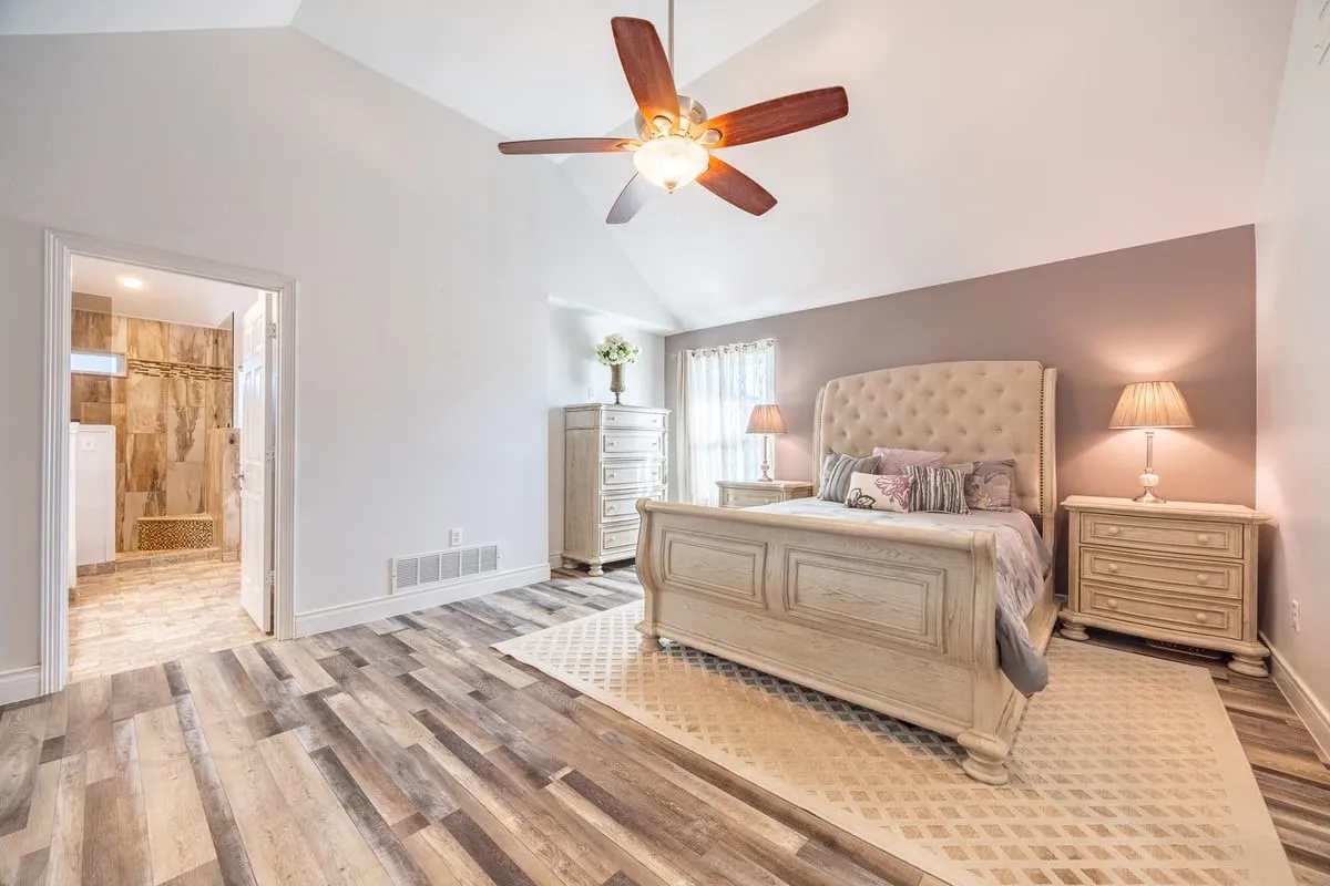 Main House: Primary bedroom.