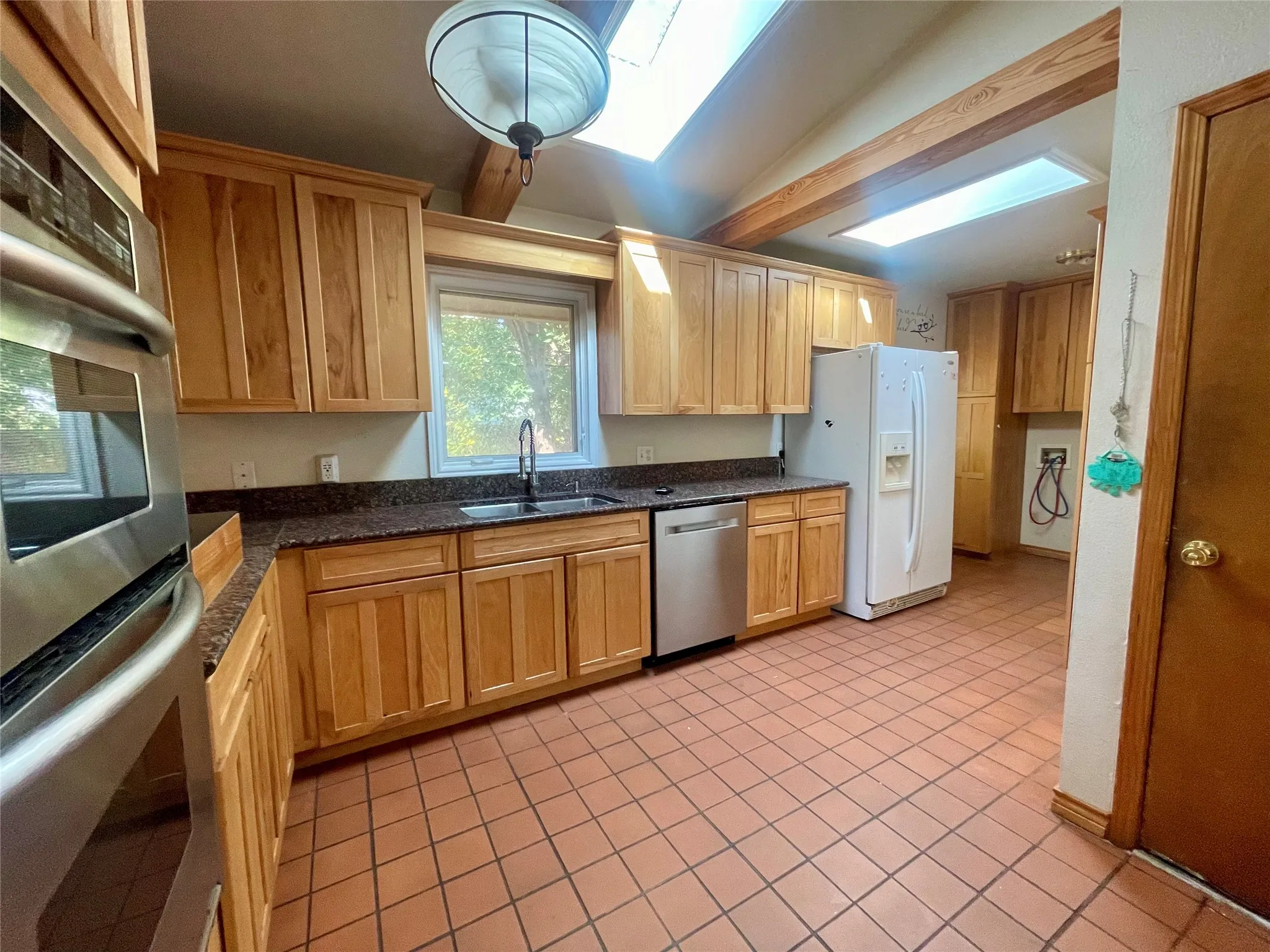 Single Family Residence For Sale in Hardeman County , 500 Green Street, Quanah, Texas 79252, 3 Bedroom, 1 Bathroom, 2 Garage spaces, 2,224 Sqft, built in 1977, mls#21063586, Real Estate Agent in Quanah, Homes For Sale in Hardeman county, Homes For Sale in Quanah, Realtor in Quanah Texas, Real Estate Brokerage Independent Realty Texas, Luminita Cordes Realtor