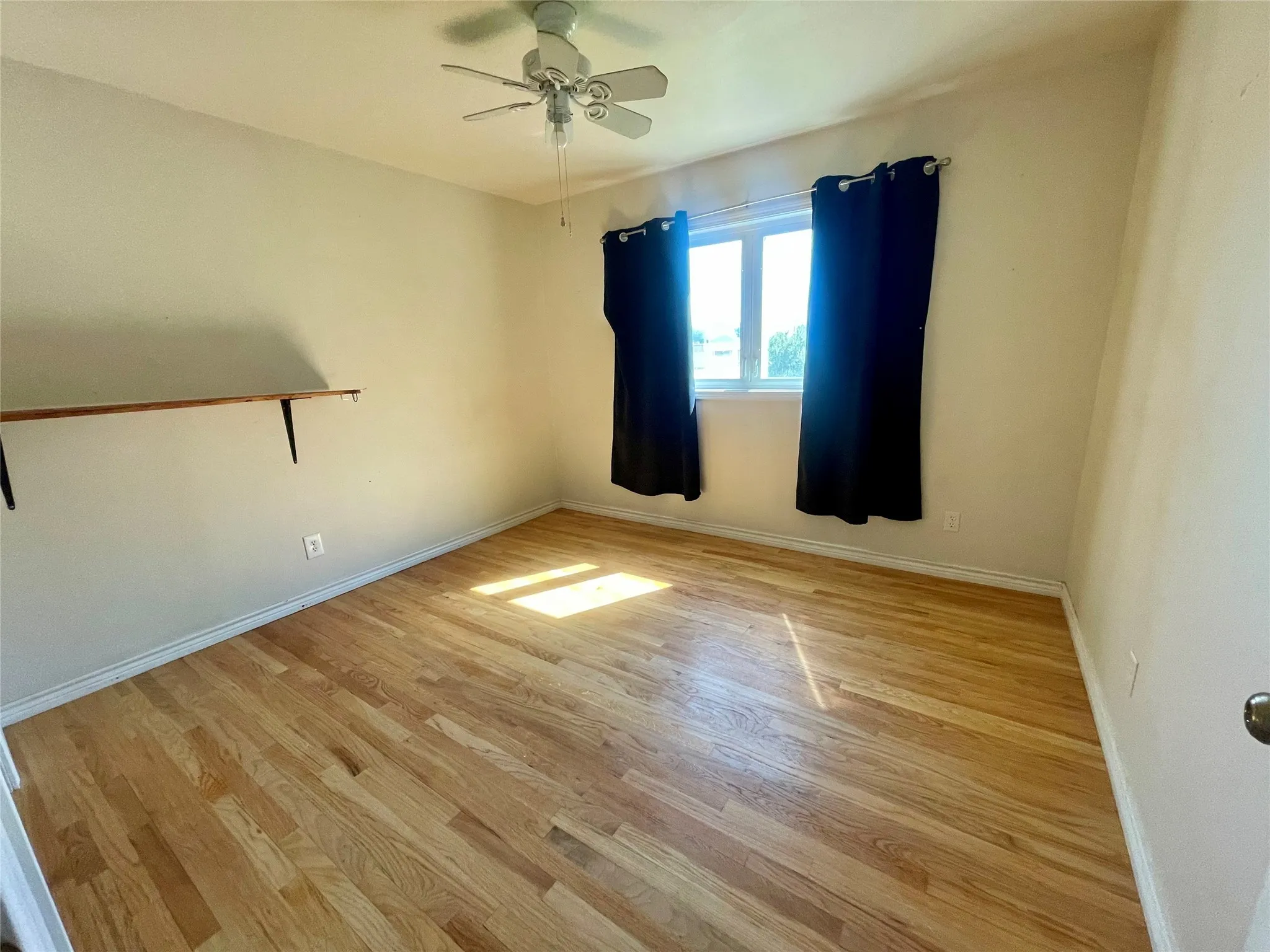 Single Family Residence For Sale in Hardeman County , 500 Green Street, Quanah, Texas 79252, 3 Bedroom, 1 Bathroom, 2 Garage spaces, 2,224 Sqft, built in 1977, mls#21063586, Real Estate Agent in Quanah, Homes For Sale in Hardeman county, Homes For Sale in Quanah, Realtor in Quanah Texas, Real Estate Brokerage Independent Realty Texas, Luminita Cordes Realtor