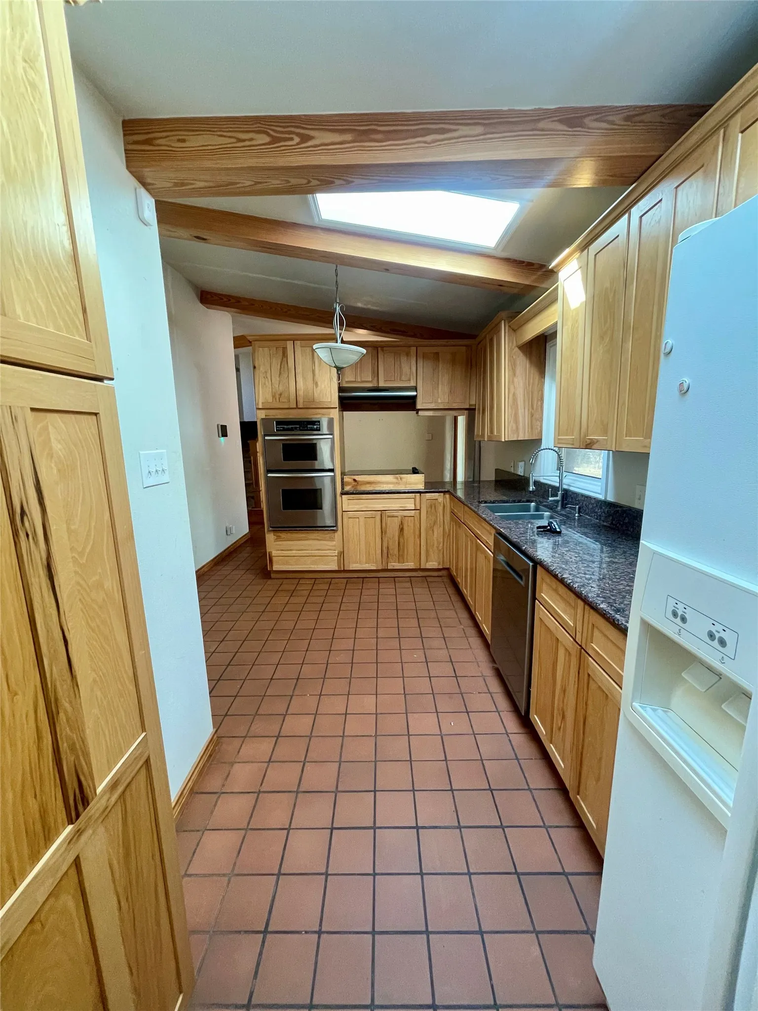 Single Family Residence For Sale in Hardeman County , 500 Green Street, Quanah, Texas 79252, 3 Bedroom, 1 Bathroom, 2 Garage spaces, 2,224 Sqft, built in 1977, mls#21063586, Real Estate Agent in Quanah, Homes For Sale in Hardeman county, Homes For Sale in Quanah, Realtor in Quanah Texas, Real Estate Brokerage Independent Realty Texas, Luminita Cordes Realtor