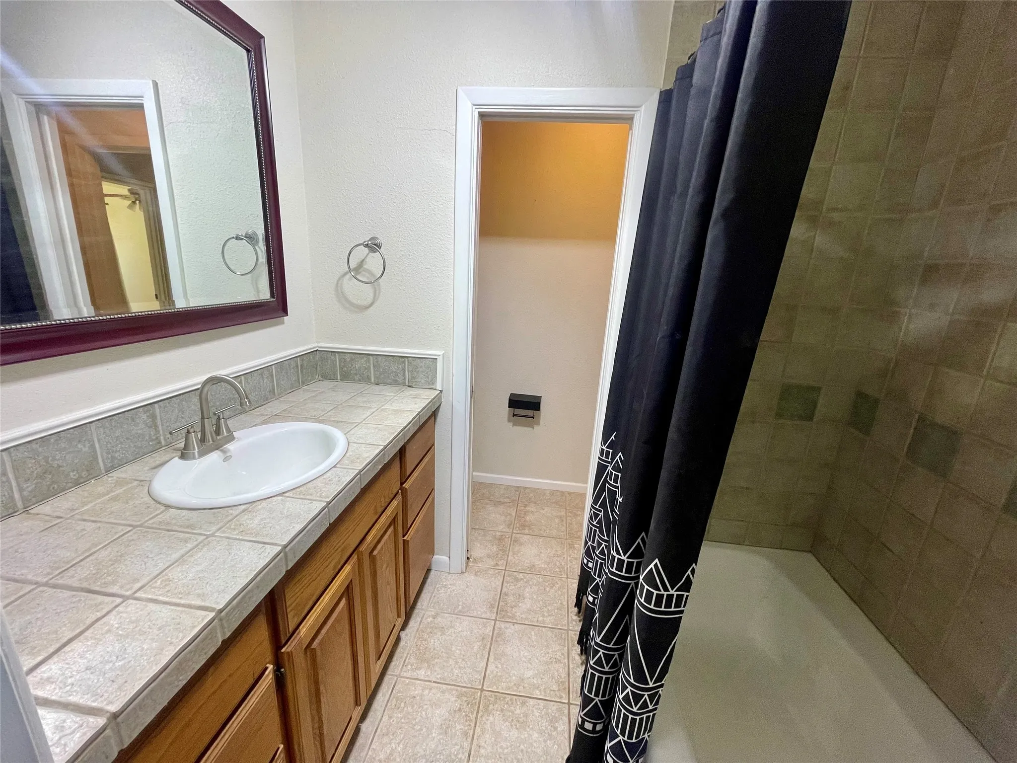Single Family Residence For Sale in Hardeman County , 500 Green Street, Quanah, Texas 79252, 3 Bedroom, 1 Bathroom, 2 Garage spaces, 2,224 Sqft, built in 1977, mls#21063586, Real Estate Agent in Quanah, Homes For Sale in Hardeman county, Homes For Sale in Quanah, Realtor in Quanah Texas, Real Estate Brokerage Independent Realty Texas, Luminita Cordes Realtor