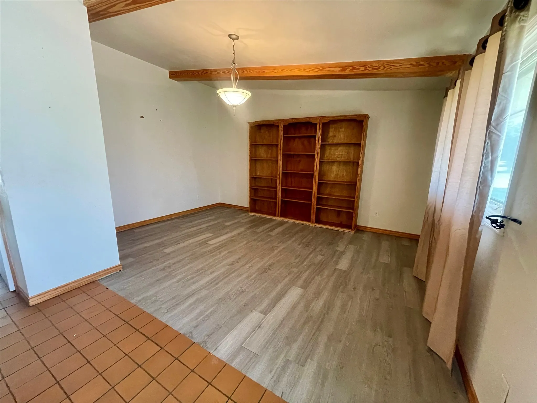 Single Family Residence For Sale in Hardeman County , 500 Green Street, Quanah, Texas 79252, 3 Bedroom, 1 Bathroom, 2 Garage spaces, 2,224 Sqft, built in 1977, mls#21063586, Real Estate Agent in Quanah, Homes For Sale in Hardeman county, Homes For Sale in Quanah, Realtor in Quanah Texas, Real Estate Brokerage Independent Realty Texas, Luminita Cordes Realtor