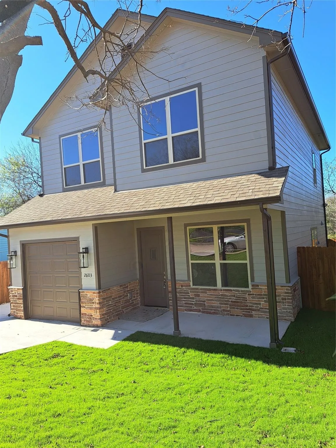 Single Family Residence For Sale in Tarrant County , 2603 Malone Street, Fort Worth, Texas 76106, 3 Bedroom, 3 Bathroom, 1 Garage spaces, 1,950 Sqft, built in 2022, Preowned, mls#21063606, Real Estate Agent in Fort Worth, Homes For Sale in Tarrant county, Homes For Sale in Fort Worth, Realtor in Fort Worth Texas, Real Estate Brokerage Independent Realty Texas, Luminita Cordes Realtor