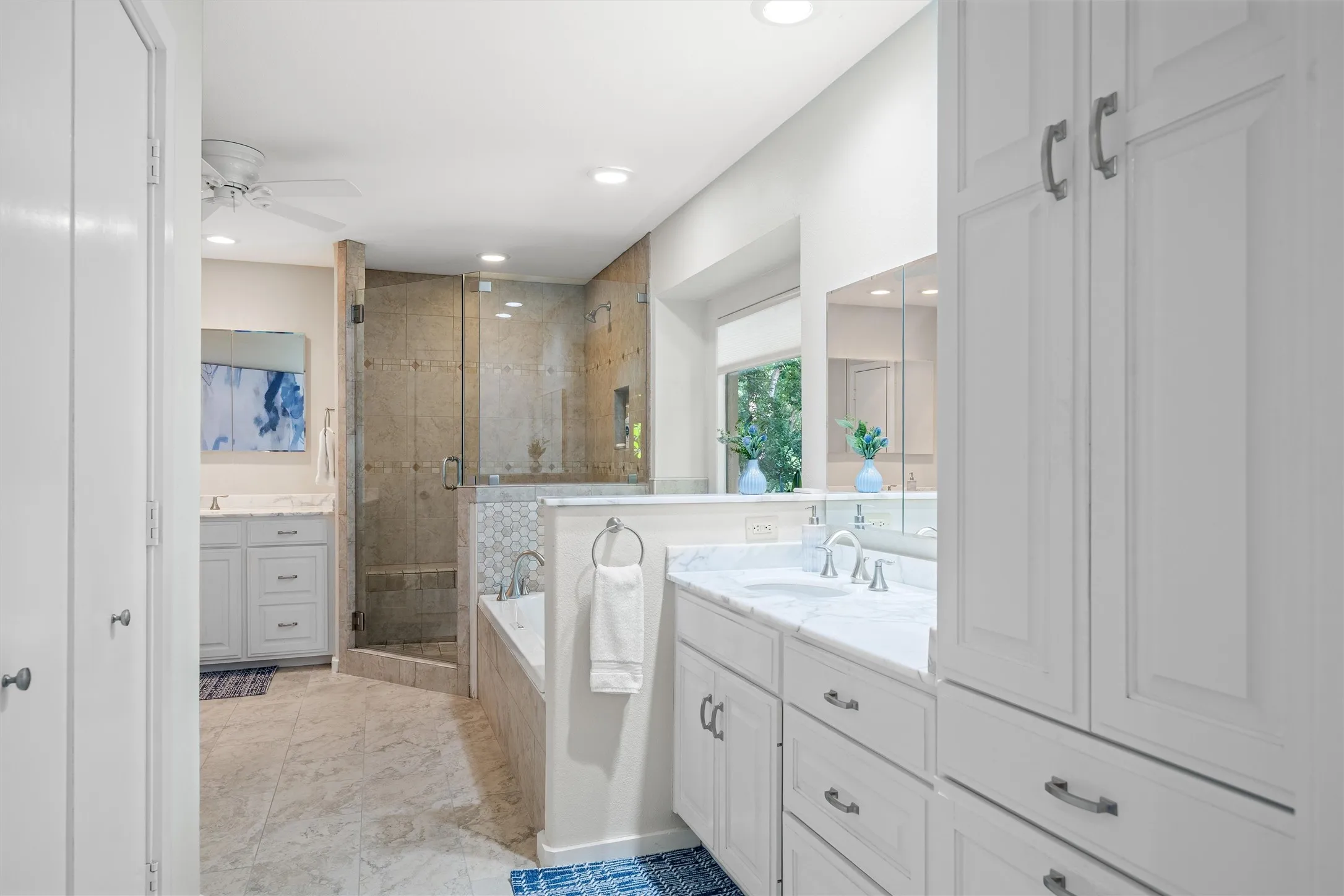 Single Family Residence For Sale in Wood County , 148 Pinewood Cove, Holly Lake Ranch, Texas 75765, 4 Bedroom, 4 Bathroom, 2 Garage spaces, 2,775 Sqft, built in 1993, mls#21063761, Real Estate Agent in Holly Lake Ranch, Homes For Sale in Wood county, Homes For Sale in Holly Lake Ranch, Realtor in Holly Lake Ranch Texas, Real Estate Brokerage Independent Realty Texas, Luminita Cordes Realtor