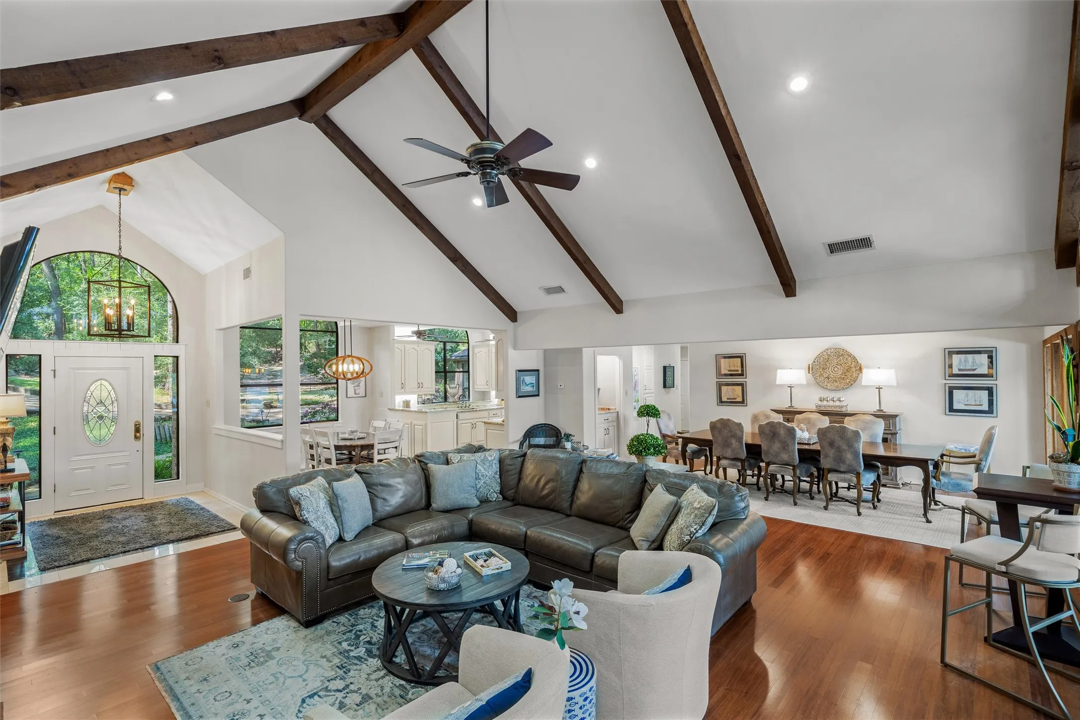 Single Family Residence For Sale in Wood County , 148 Pinewood Cove, Holly Lake Ranch, Texas 75765, 4 Bedroom, 4 Bathroom, 2 Garage spaces, 2,775 Sqft, built in 1993, mls#21063761, Real Estate Agent in Holly Lake Ranch, Homes For Sale in Wood county, Homes For Sale in Holly Lake Ranch, Realtor in Holly Lake Ranch Texas, Real Estate Brokerage Independent Realty Texas, Luminita Cordes Realtor