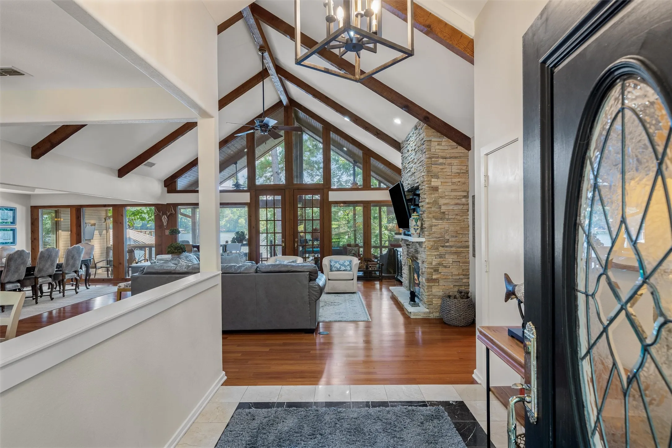 Single Family Residence For Sale in Wood County , 148 Pinewood Cove, Holly Lake Ranch, Texas 75765, 4 Bedroom, 4 Bathroom, 2 Garage spaces, 2,775 Sqft, built in 1993, mls#21063761, Real Estate Agent in Holly Lake Ranch, Homes For Sale in Wood county, Homes For Sale in Holly Lake Ranch, Realtor in Holly Lake Ranch Texas, Real Estate Brokerage Independent Realty Texas, Luminita Cordes Realtor