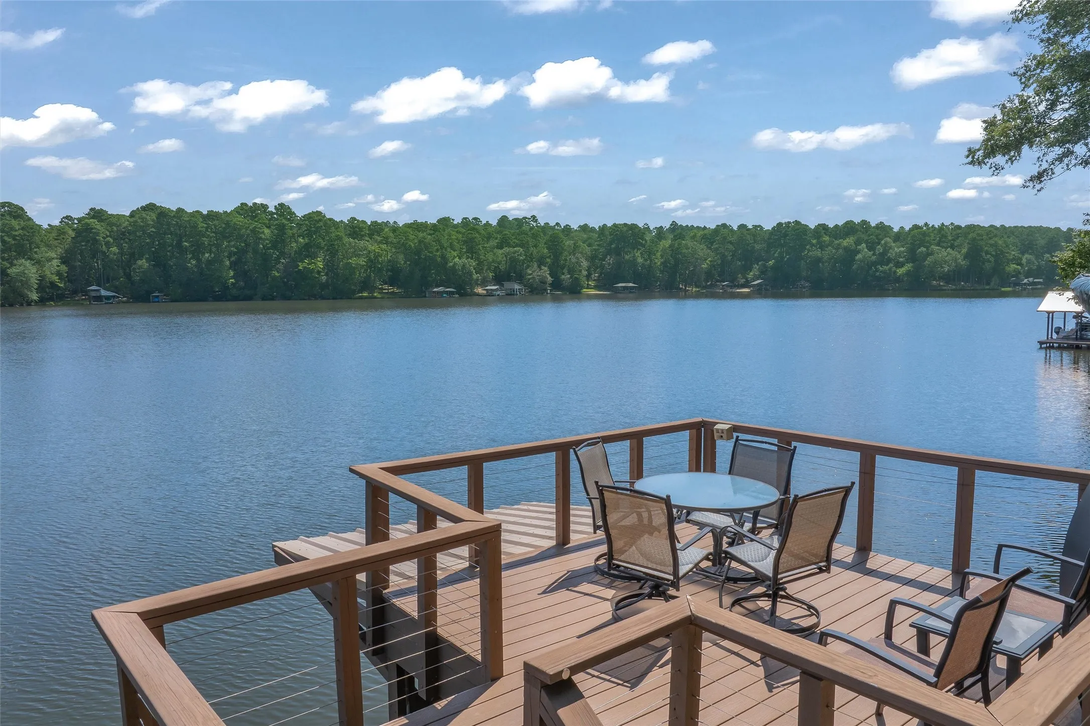 Single Family Residence For Sale in Wood County , 148 Pinewood Cove, Holly Lake Ranch, Texas 75765, 4 Bedroom, 4 Bathroom, 2 Garage spaces, 2,775 Sqft, built in 1993, mls#21063761, Real Estate Agent in Holly Lake Ranch, Homes For Sale in Wood county, Homes For Sale in Holly Lake Ranch, Realtor in Holly Lake Ranch Texas, Real Estate Brokerage Independent Realty Texas, Luminita Cordes Realtor