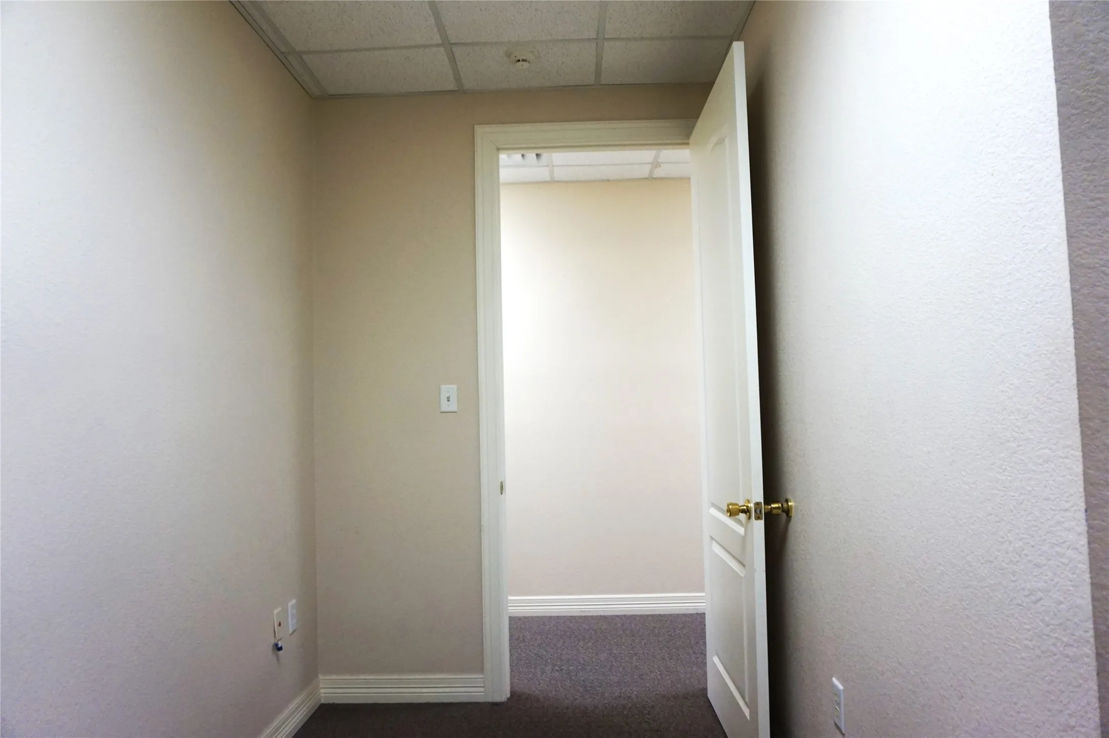 Office For Rent in Grayson County , 120 S Crockett Street, Sherman, Texas 75090, 0, 0, Garage spaces, 0 Sqft, built in 1920, Preowned, mls#21064441, Real Estate Agent in Sherman, Homes For Rent in Grayson county, Homes For Rent in Sherman, Realtor in Sherman Texas, Real Estate Brokerage Independent Realty Texas, Luminita Cordes Realtor