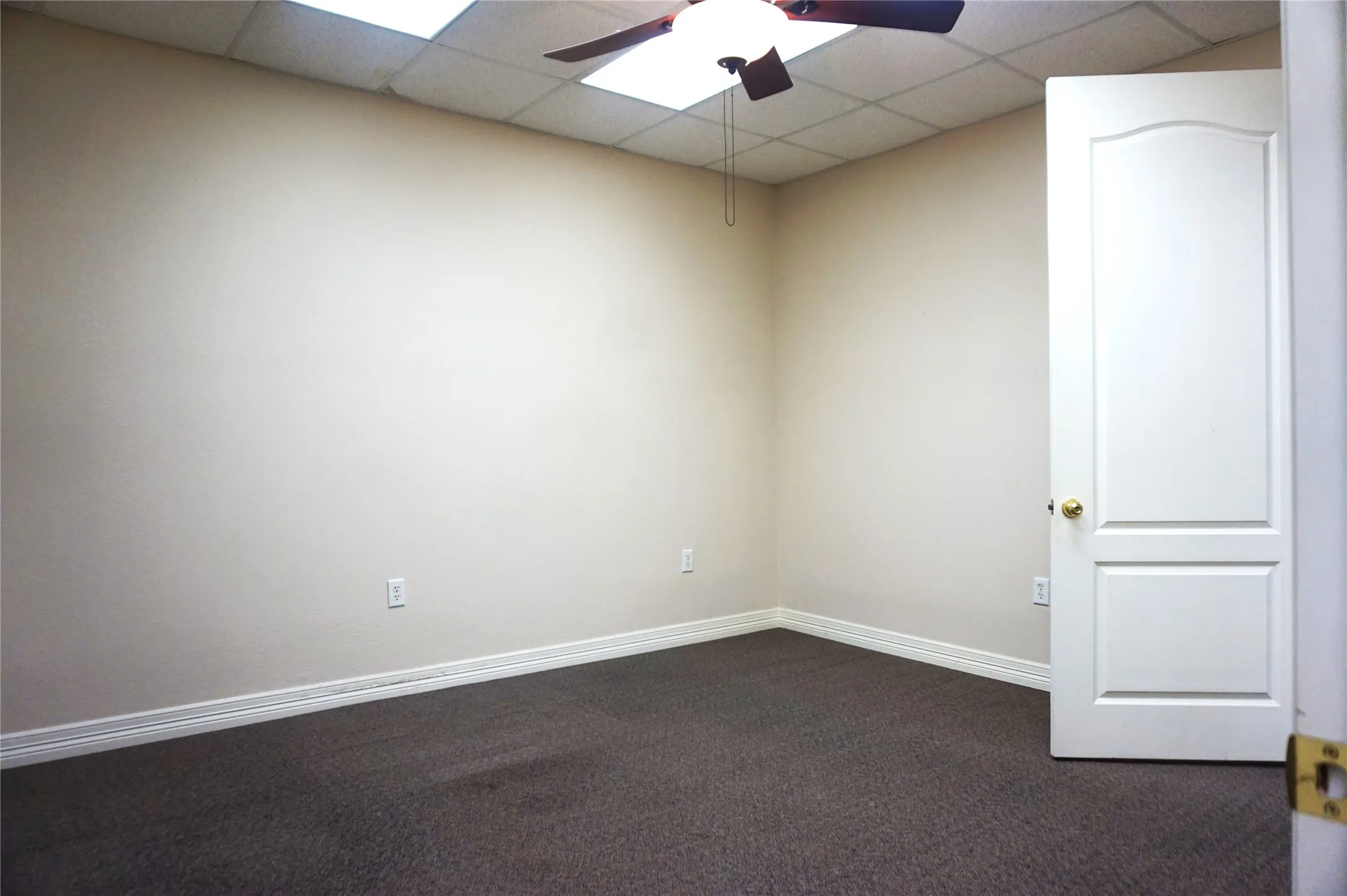 Office For Rent in Grayson County , 120 S Crockett Street, Sherman, Texas 75090, 0, 0, Garage spaces, 0 Sqft, built in 1920, Preowned, mls#21064441, Real Estate Agent in Sherman, Homes For Rent in Grayson county, Homes For Rent in Sherman, Realtor in Sherman Texas, Real Estate Brokerage Independent Realty Texas, Luminita Cordes Realtor