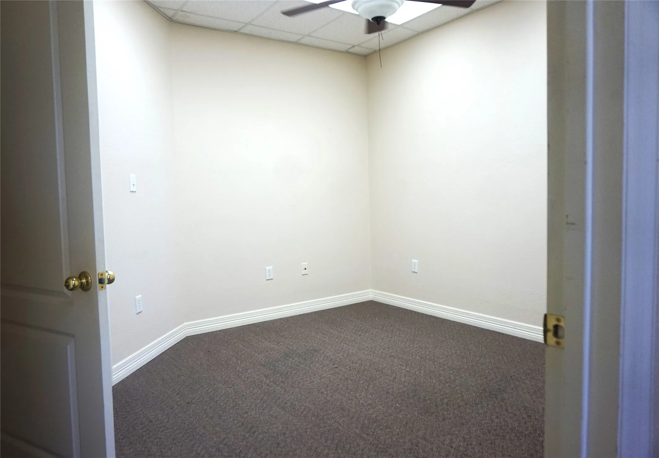 Office For Rent in Grayson County , 120 S Crockett Street, Sherman, Texas 75090, 0, 0, Garage spaces, 0 Sqft, built in 1920, Preowned, mls#21064441, Real Estate Agent in Sherman, Homes For Rent in Grayson county, Homes For Rent in Sherman, Realtor in Sherman Texas, Real Estate Brokerage Independent Realty Texas, Luminita Cordes Realtor