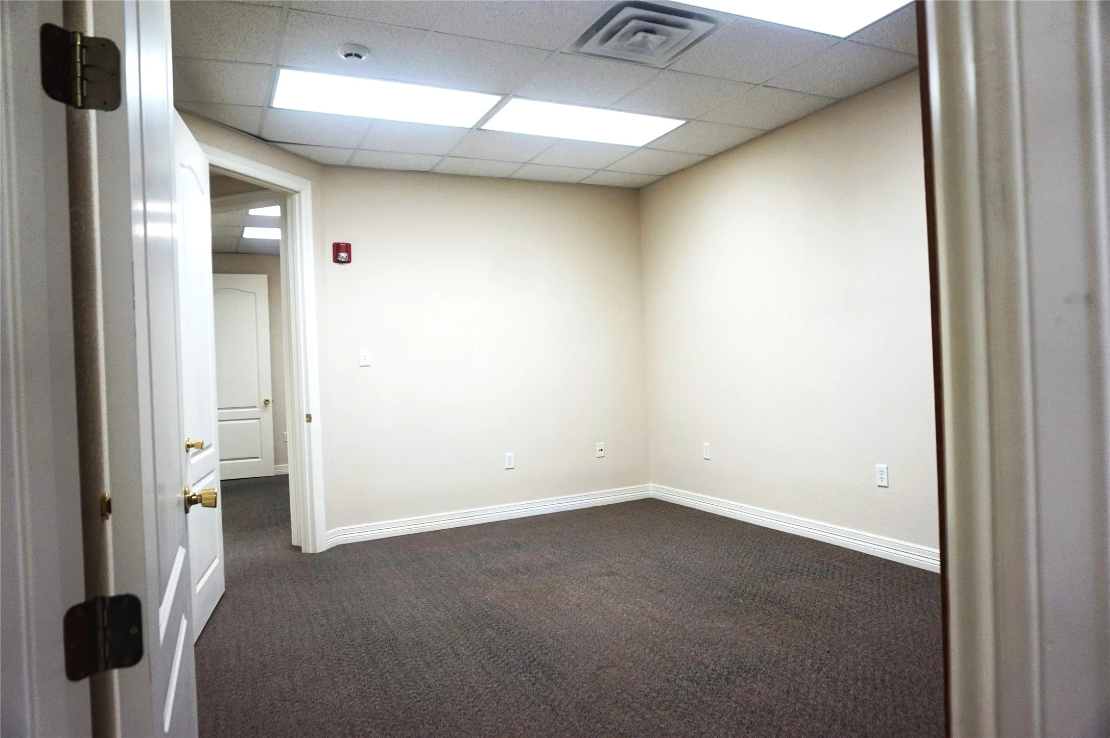Office For Rent in Grayson County , 120 S Crockett Street, Sherman, Texas 75090, 0, 0, Garage spaces, 0 Sqft, built in 1920, Preowned, mls#21064441, Real Estate Agent in Sherman, Homes For Rent in Grayson county, Homes For Rent in Sherman, Realtor in Sherman Texas, Real Estate Brokerage Independent Realty Texas, Luminita Cordes Realtor