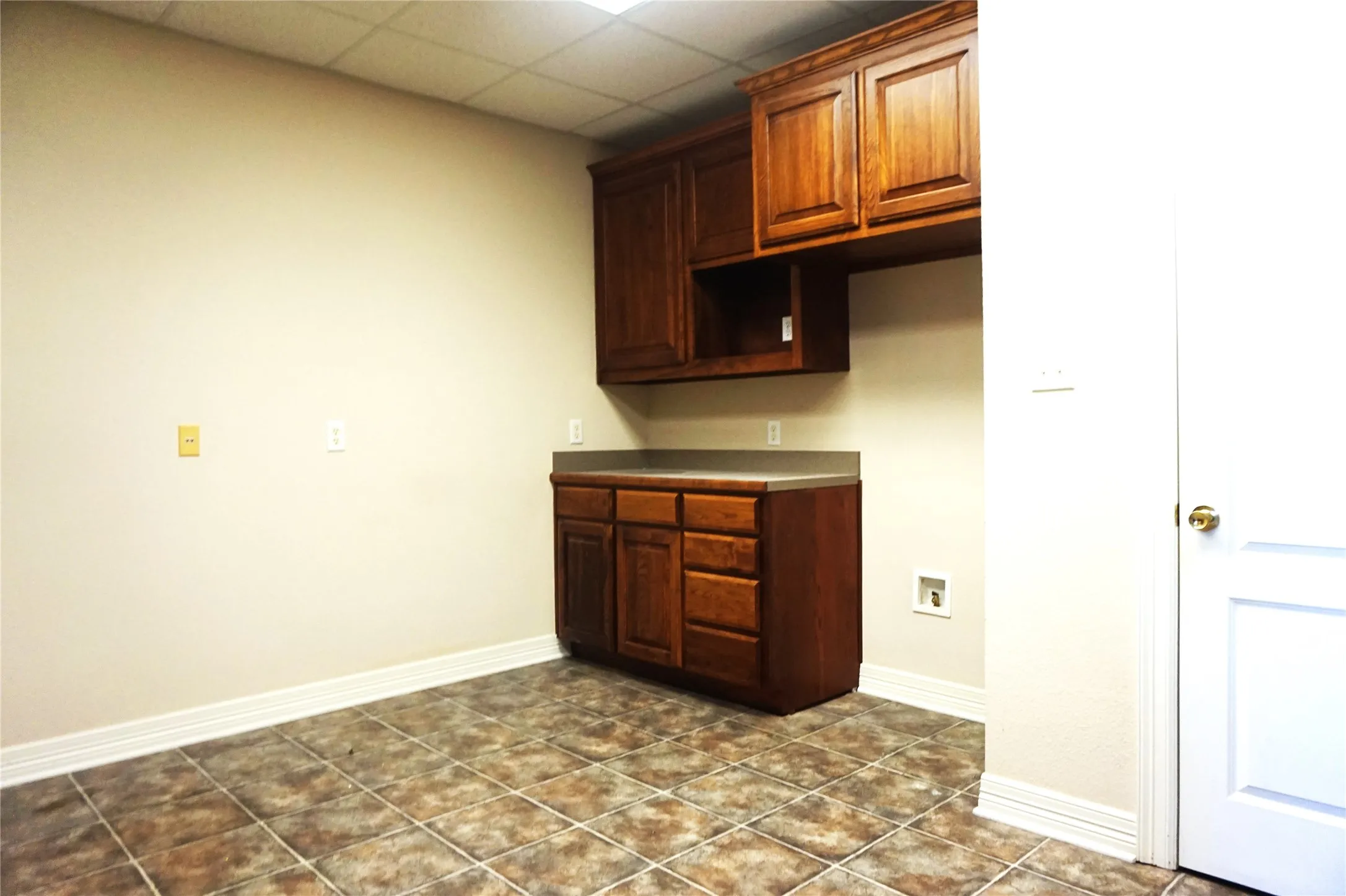 Office For Rent in Grayson County , 120 S Crockett Street, Sherman, Texas 75090, 0, 0, Garage spaces, 0 Sqft, built in 1920, Preowned, mls#21064441, Real Estate Agent in Sherman, Homes For Rent in Grayson county, Homes For Rent in Sherman, Realtor in Sherman Texas, Real Estate Brokerage Independent Realty Texas, Luminita Cordes Realtor