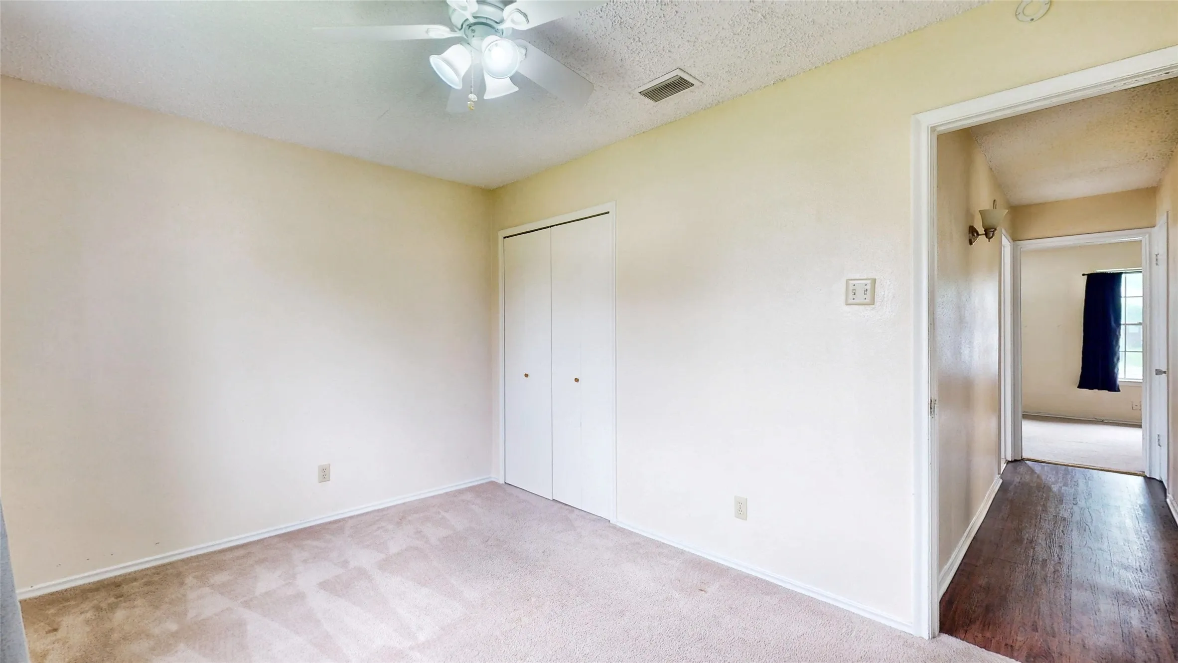 Single Family Residence For Sale in Dallas County , 1147 Shadyglen Circle, Richardson, Texas 75081, 3 Bedroom, 2 Bathroom, 2 Garage spaces, 1,270 Sqft, built in 1967, Preowned, mls#21064687, Real Estate Agent in Richardson, Homes For Sale in Dallas county, Homes For Sale in Richardson, Realtor in Richardson Texas, Real Estate Brokerage Independent Realty Texas, Luminita Cordes Realtor