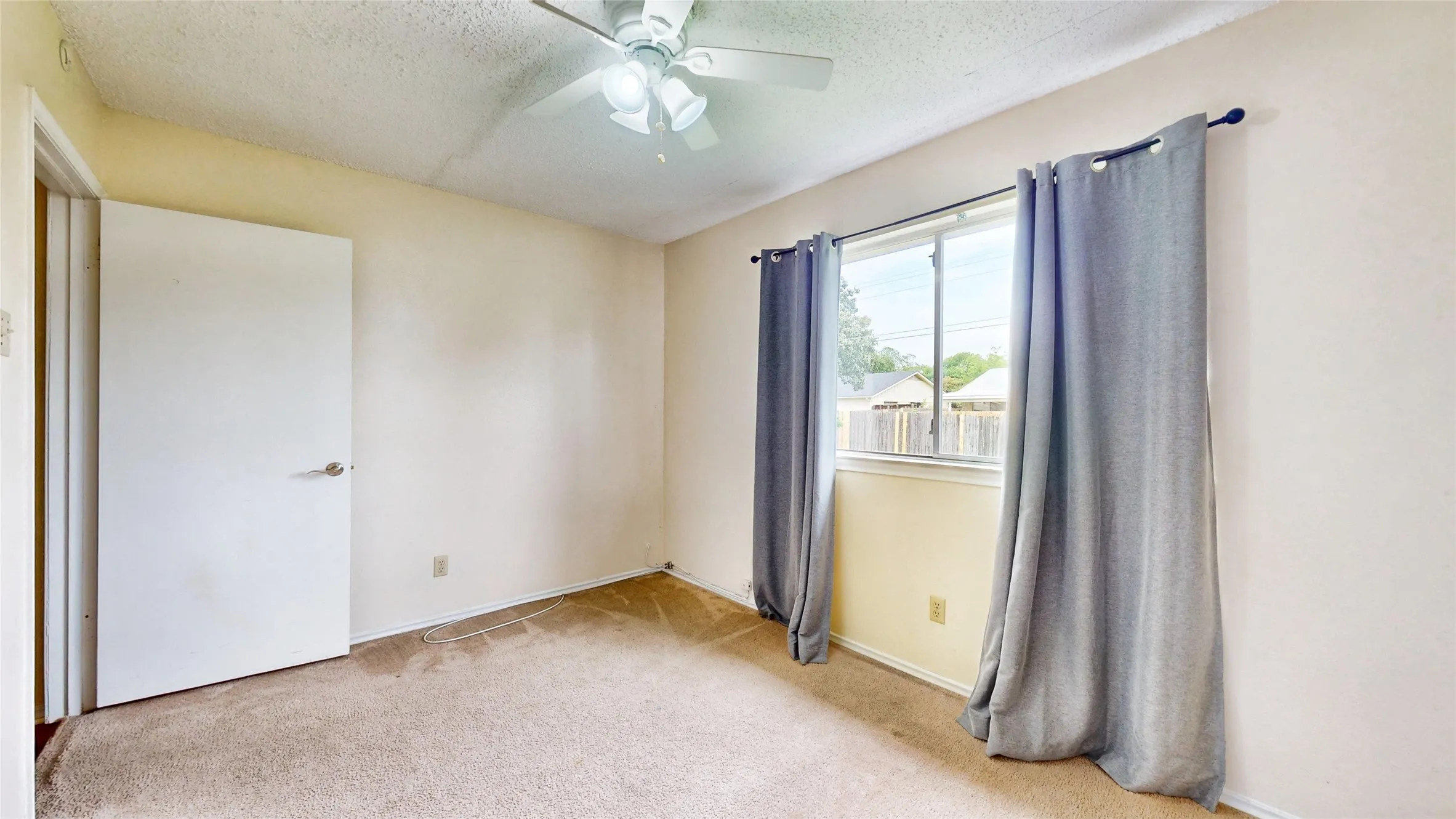 Single Family Residence For Sale in Dallas County , 1147 Shadyglen Circle, Richardson, Texas 75081, 3 Bedroom, 2 Bathroom, 2 Garage spaces, 1,270 Sqft, built in 1967, Preowned, mls#21064687, Real Estate Agent in Richardson, Homes For Sale in Dallas county, Homes For Sale in Richardson, Realtor in Richardson Texas, Real Estate Brokerage Independent Realty Texas, Luminita Cordes Realtor