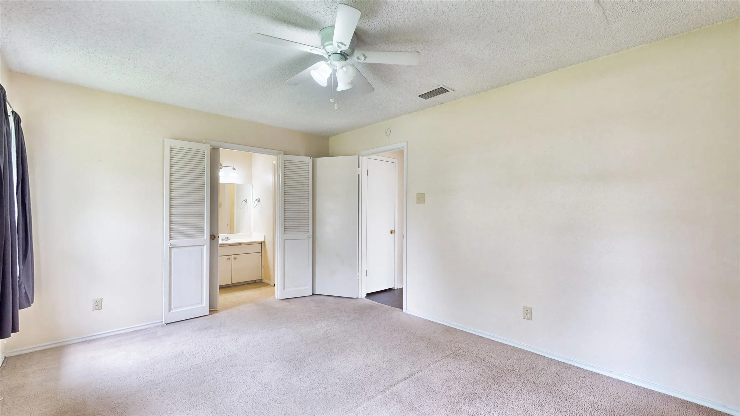 Single Family Residence For Sale in Dallas County , 1147 Shadyglen Circle, Richardson, Texas 75081, 3 Bedroom, 2 Bathroom, 2 Garage spaces, 1,270 Sqft, built in 1967, Preowned, mls#21064687, Real Estate Agent in Richardson, Homes For Sale in Dallas county, Homes For Sale in Richardson, Realtor in Richardson Texas, Real Estate Brokerage Independent Realty Texas, Luminita Cordes Realtor