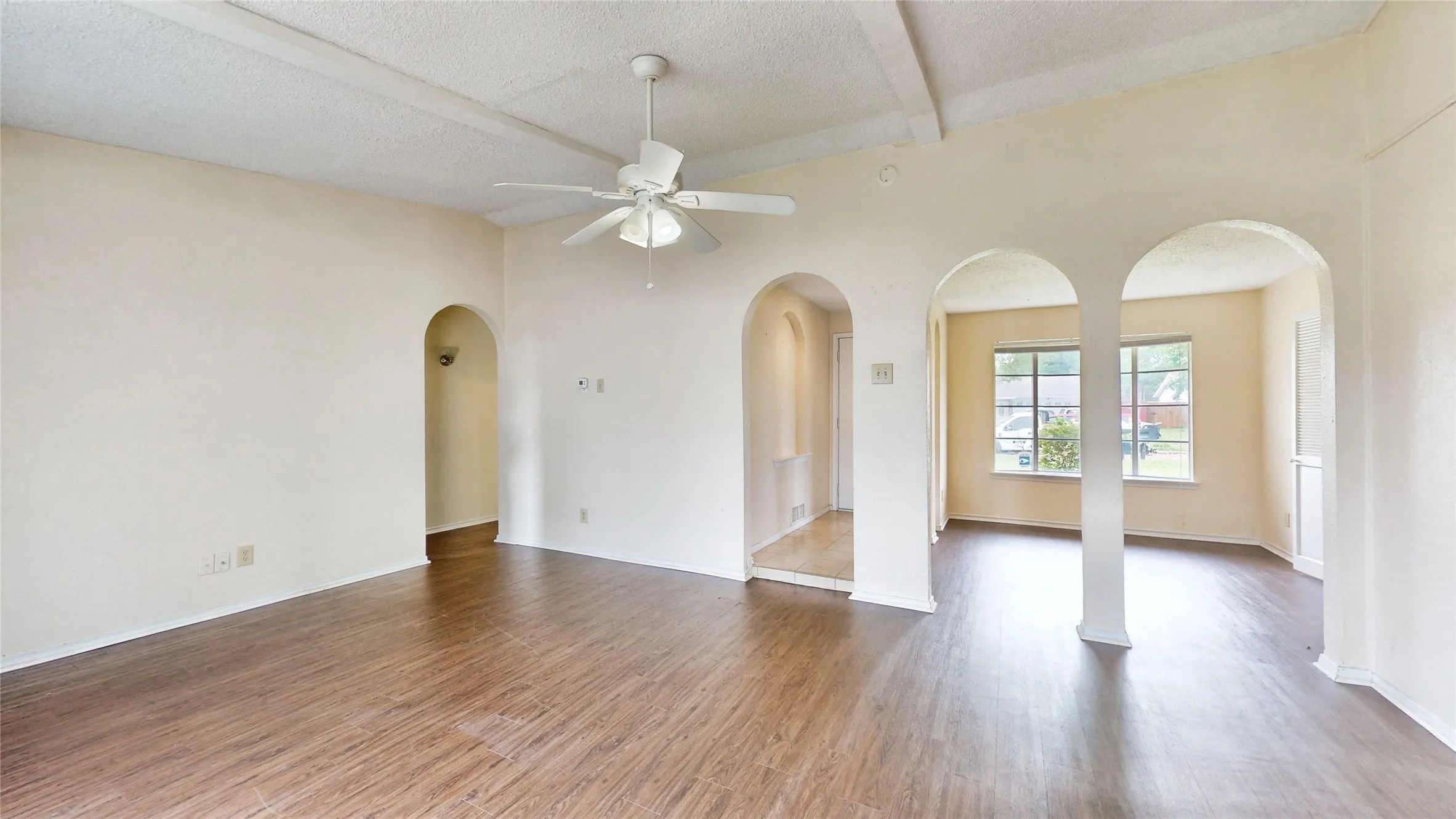 Single Family Residence For Sale in Dallas County , 1147 Shadyglen Circle, Richardson, Texas 75081, 3 Bedroom, 2 Bathroom, 2 Garage spaces, 1,270 Sqft, built in 1967, Preowned, mls#21064687, Real Estate Agent in Richardson, Homes For Sale in Dallas county, Homes For Sale in Richardson, Realtor in Richardson Texas, Real Estate Brokerage Independent Realty Texas, Luminita Cordes Realtor