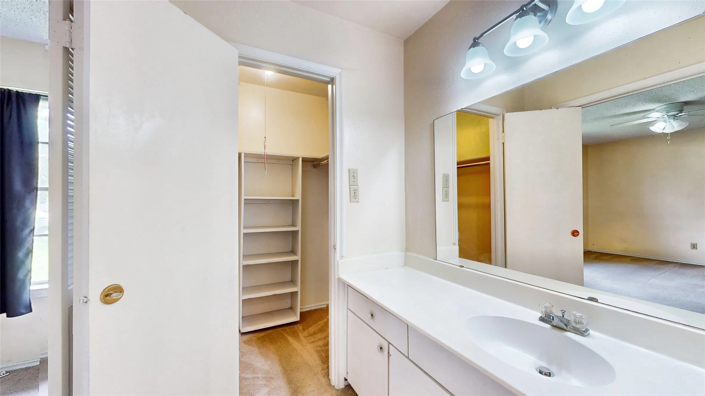 Single Family Residence For Sale in Dallas County , 1147 Shadyglen Circle, Richardson, Texas 75081, 3 Bedroom, 2 Bathroom, 2 Garage spaces, 1,270 Sqft, built in 1967, Preowned, mls#21064687, Real Estate Agent in Richardson, Homes For Sale in Dallas county, Homes For Sale in Richardson, Realtor in Richardson Texas, Real Estate Brokerage Independent Realty Texas, Luminita Cordes Realtor
