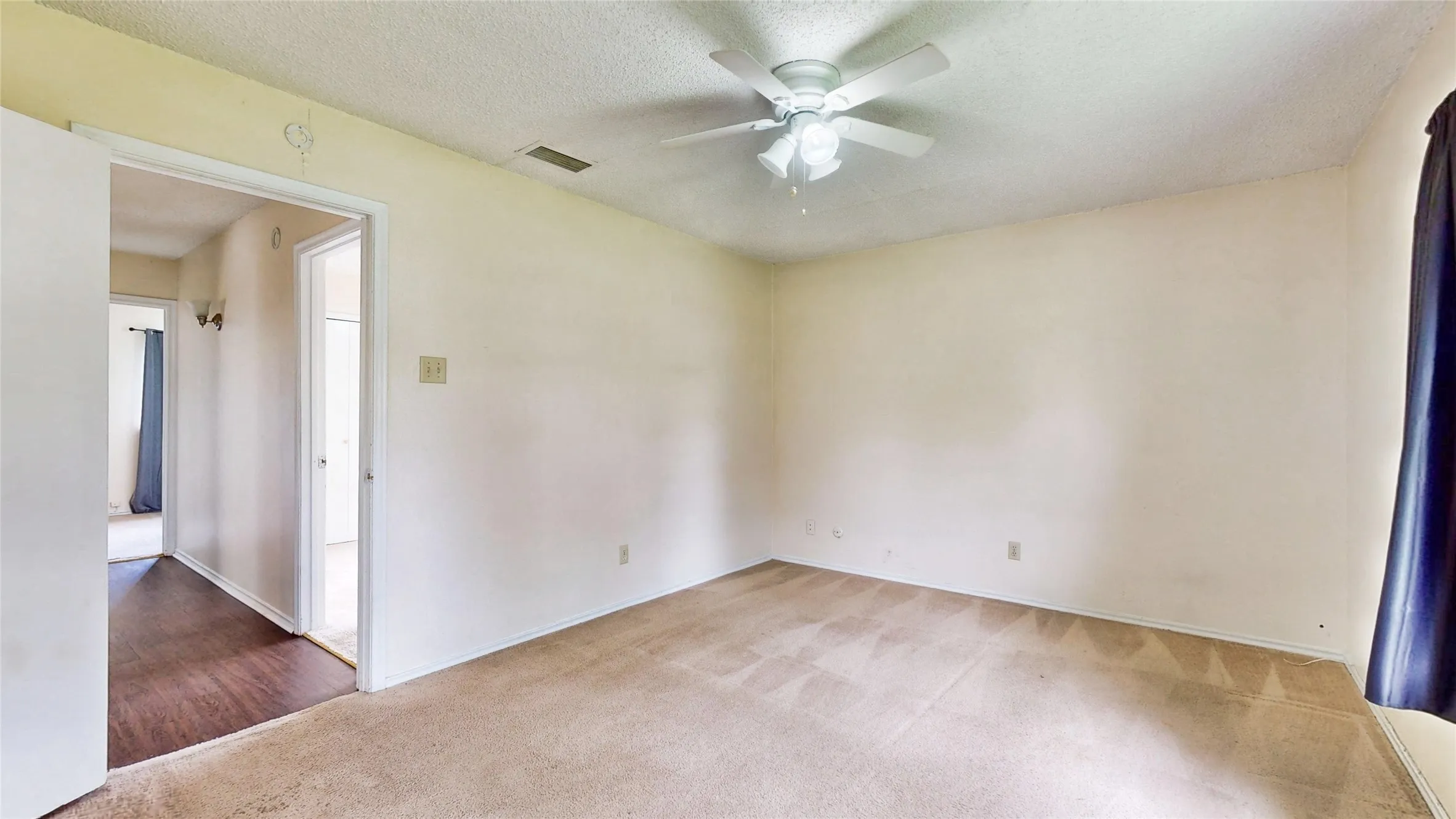 Single Family Residence For Sale in Dallas County , 1147 Shadyglen Circle, Richardson, Texas 75081, 3 Bedroom, 2 Bathroom, 2 Garage spaces, 1,270 Sqft, built in 1967, Preowned, mls#21064687, Real Estate Agent in Richardson, Homes For Sale in Dallas county, Homes For Sale in Richardson, Realtor in Richardson Texas, Real Estate Brokerage Independent Realty Texas, Luminita Cordes Realtor