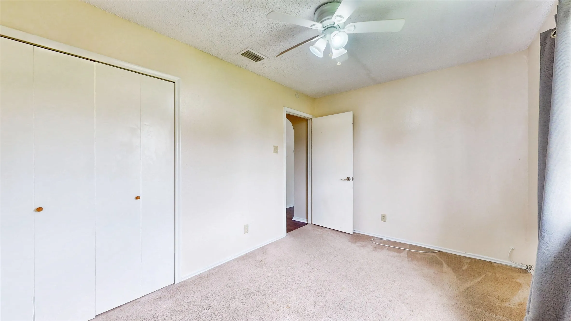 Single Family Residence For Sale in Dallas County , 1147 Shadyglen Circle, Richardson, Texas 75081, 3 Bedroom, 2 Bathroom, 2 Garage spaces, 1,270 Sqft, built in 1967, Preowned, mls#21064687, Real Estate Agent in Richardson, Homes For Sale in Dallas county, Homes For Sale in Richardson, Realtor in Richardson Texas, Real Estate Brokerage Independent Realty Texas, Luminita Cordes Realtor