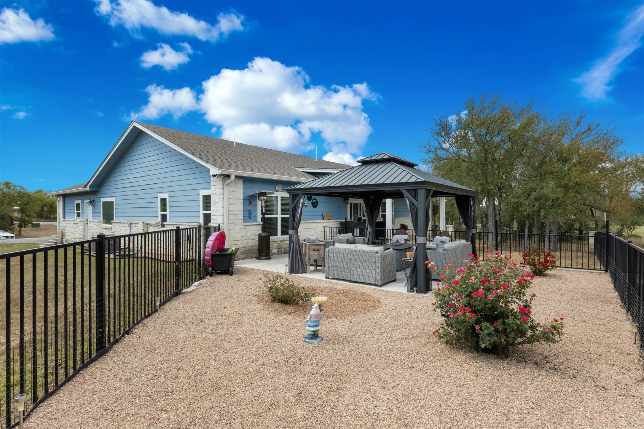 Single Family Residence For Sale in Llano County , 141 Eagle Point Cove, Kingsland, Texas 78639, 3 Bedroom, 2 Bathroom, 2 Garage spaces, 1,904 Sqft, built in 2015, mls#21063876, Real Estate Agent in Kingsland, Homes For Sale in Llano county, Homes For Sale in Kingsland, Realtor in Kingsland Texas, Real Estate Brokerage Independent Realty Texas, Luminita Cordes Realtor