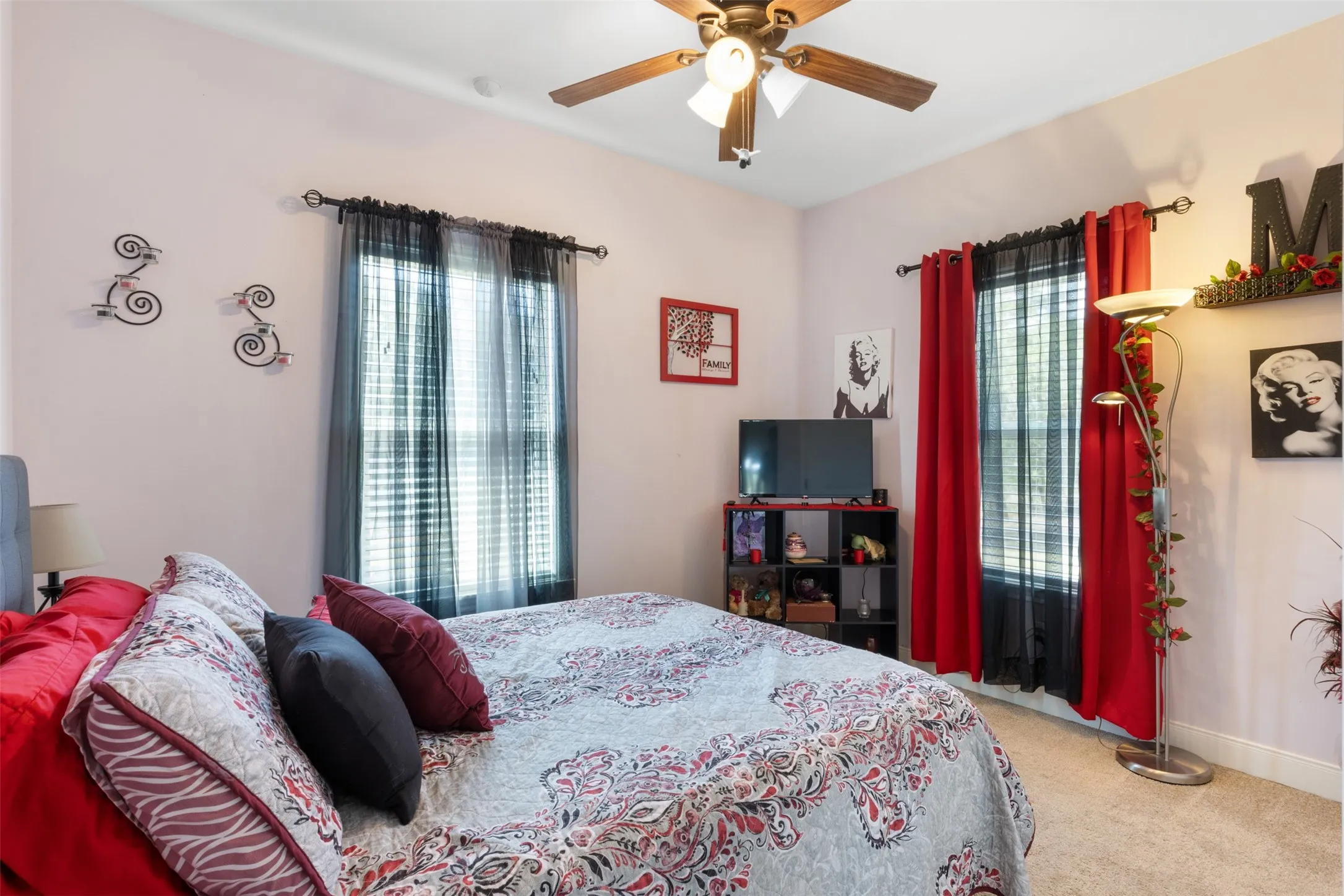Single Family Residence For Sale in Llano County , 141 Eagle Point Cove, Kingsland, Texas 78639, 3 Bedroom, 2 Bathroom, 2 Garage spaces, 1,904 Sqft, built in 2015, mls#21063876, Real Estate Agent in Kingsland, Homes For Sale in Llano county, Homes For Sale in Kingsland, Realtor in Kingsland Texas, Real Estate Brokerage Independent Realty Texas, Luminita Cordes Realtor