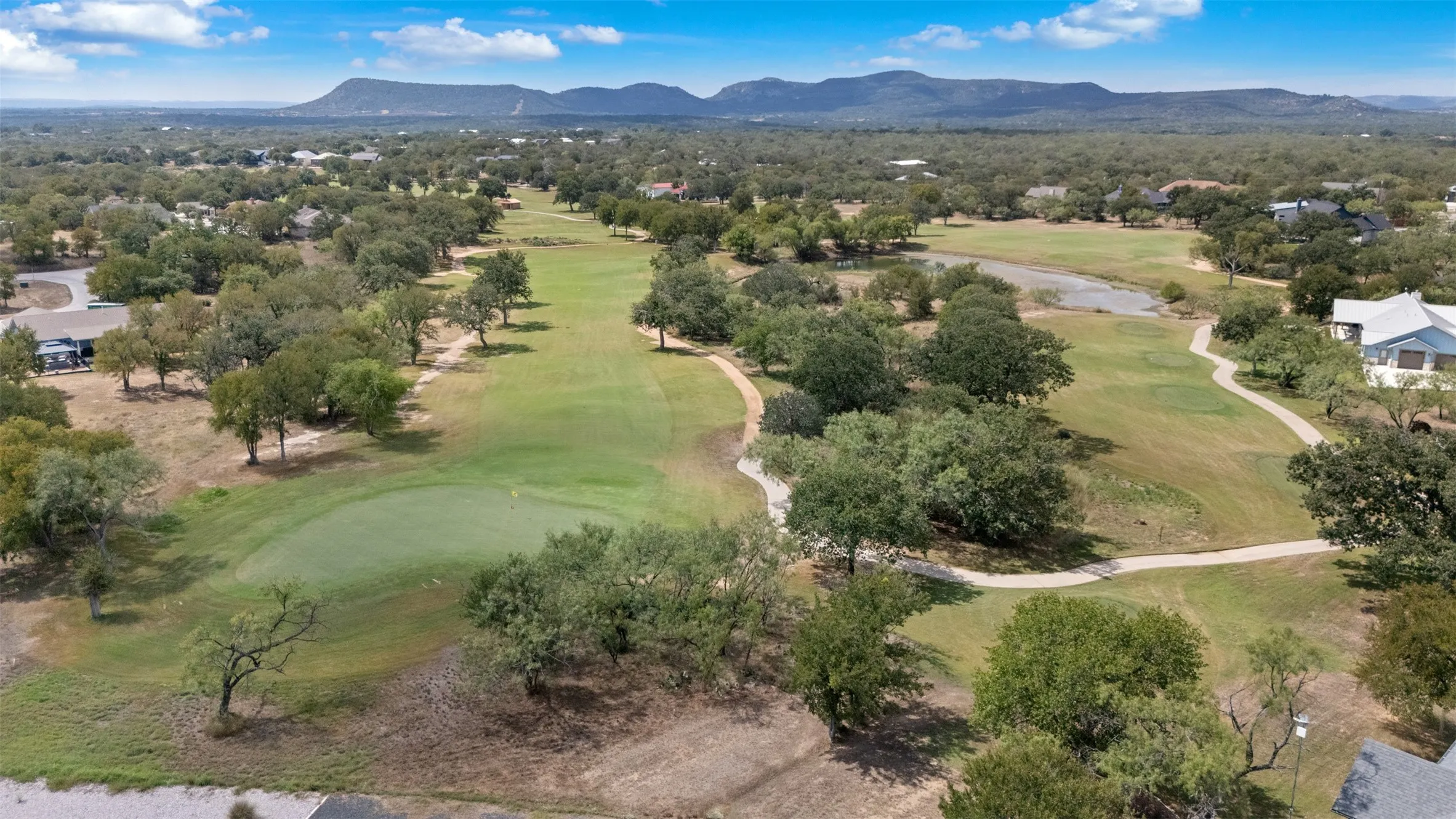 Single Family Residence For Sale in Llano County , 141 Eagle Point Cove, Kingsland, Texas 78639, 3 Bedroom, 2 Bathroom, 2 Garage spaces, 1,904 Sqft, built in 2015, mls#21063876, Real Estate Agent in Kingsland, Homes For Sale in Llano county, Homes For Sale in Kingsland, Realtor in Kingsland Texas, Real Estate Brokerage Independent Realty Texas, Luminita Cordes Realtor