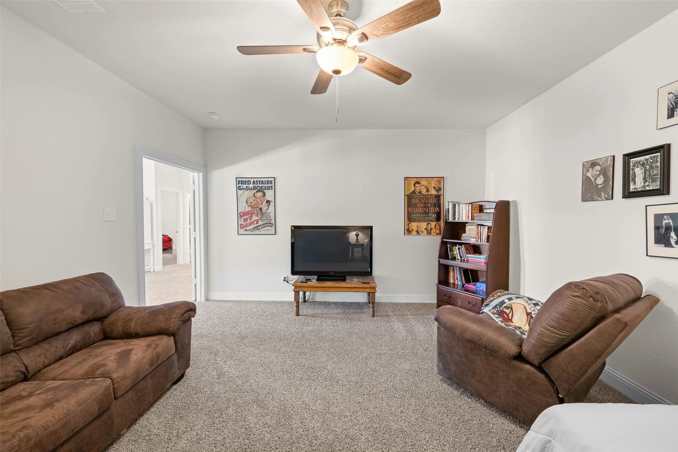 Single Family Residence For Sale in Denton County , 11000 Canyon Mine Drive, Aubrey, Texas 76227, 5 Bedroom, 4 Bathroom, 2 Garage spaces, 3,366 Sqft, built in 2021, mls#21062719, Real Estate Agent in Aubrey, Homes For Sale in Denton county, Homes For Sale in Aubrey, Realtor in Aubrey Texas, Real Estate Brokerage Independent Realty Texas, Luminita Cordes Realtor