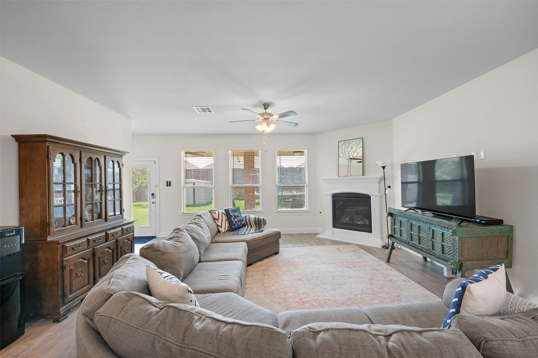 Single Family Residence For Sale in Denton County , 11000 Canyon Mine Drive, Aubrey, Texas 76227, 5 Bedroom, 4 Bathroom, 2 Garage spaces, 3,366 Sqft, built in 2021, mls#21062719, Real Estate Agent in Aubrey, Homes For Sale in Denton county, Homes For Sale in Aubrey, Realtor in Aubrey Texas, Real Estate Brokerage Independent Realty Texas, Luminita Cordes Realtor