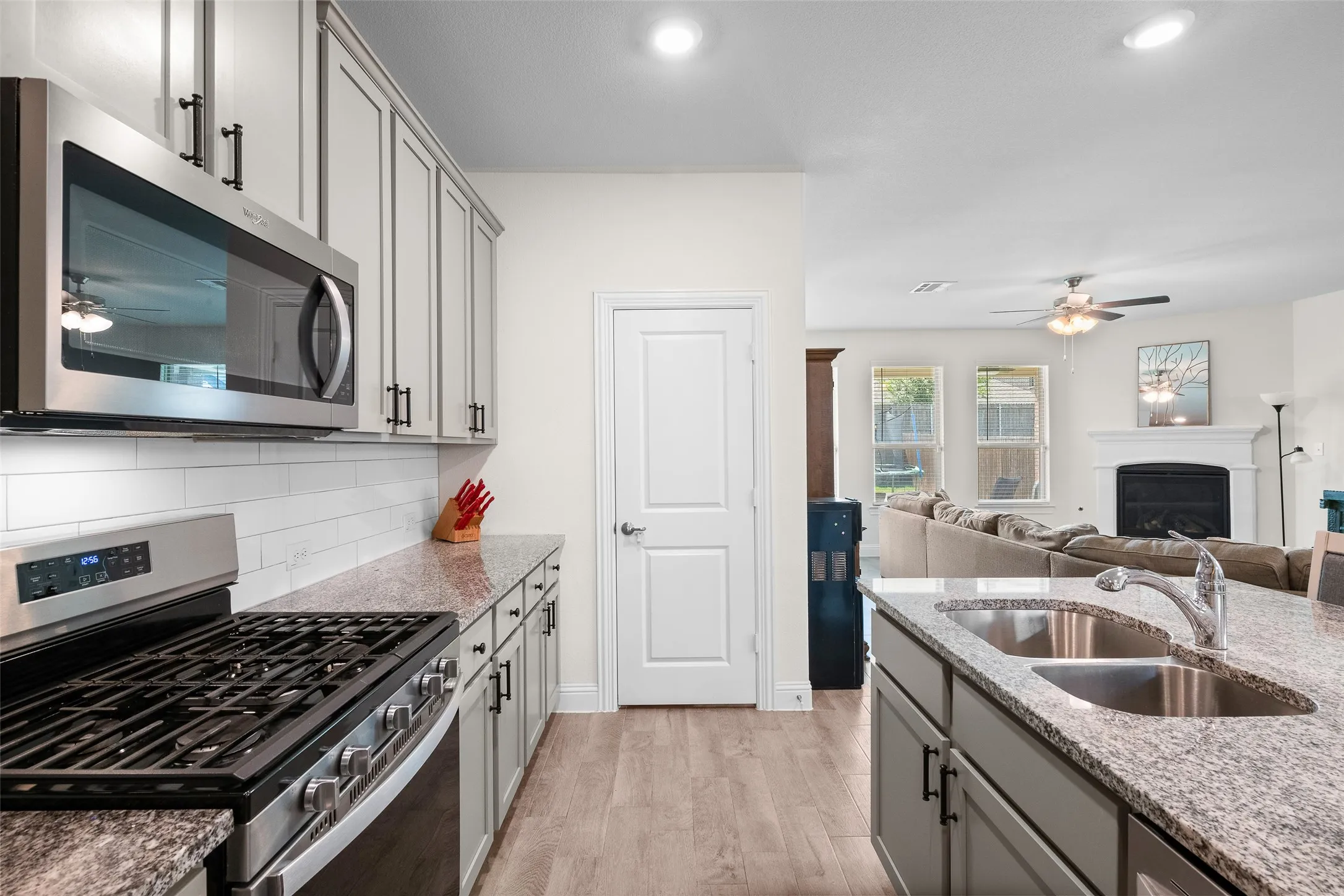 Single Family Residence For Sale in Denton County , 11000 Canyon Mine Drive, Aubrey, Texas 76227, 5 Bedroom, 4 Bathroom, 2 Garage spaces, 3,366 Sqft, built in 2021, mls#21062719, Real Estate Agent in Aubrey, Homes For Sale in Denton county, Homes For Sale in Aubrey, Realtor in Aubrey Texas, Real Estate Brokerage Independent Realty Texas, Luminita Cordes Realtor