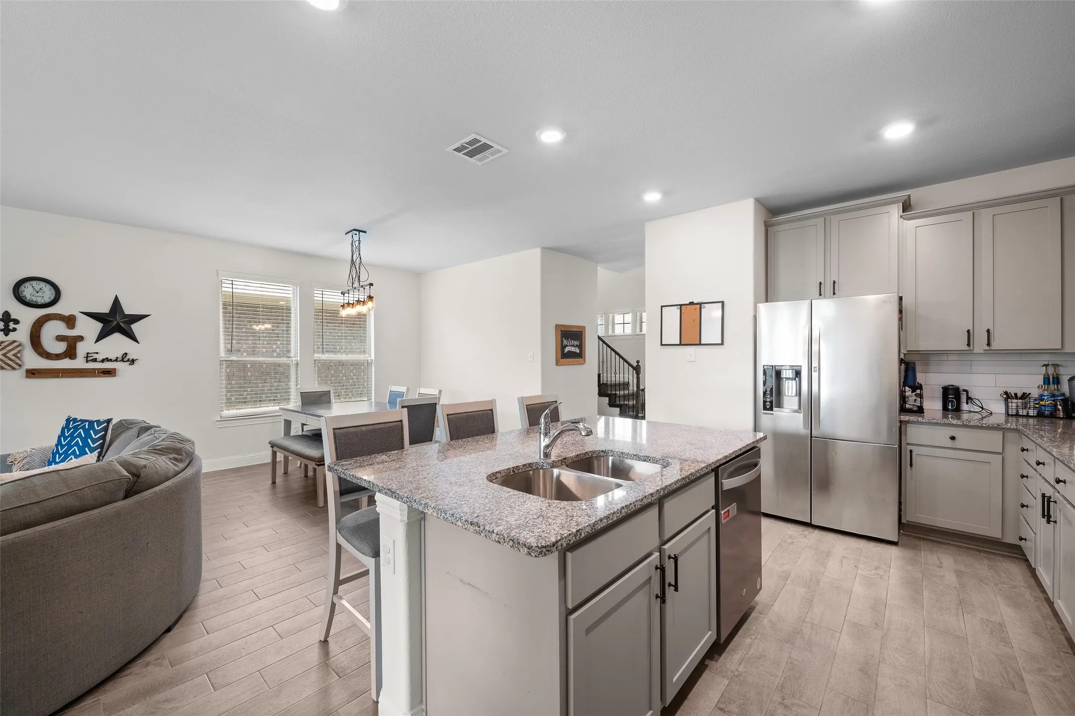 Single Family Residence For Sale in Denton County , 11000 Canyon Mine Drive, Aubrey, Texas 76227, 5 Bedroom, 4 Bathroom, 2 Garage spaces, 3,366 Sqft, built in 2021, mls#21062719, Real Estate Agent in Aubrey, Homes For Sale in Denton county, Homes For Sale in Aubrey, Realtor in Aubrey Texas, Real Estate Brokerage Independent Realty Texas, Luminita Cordes Realtor