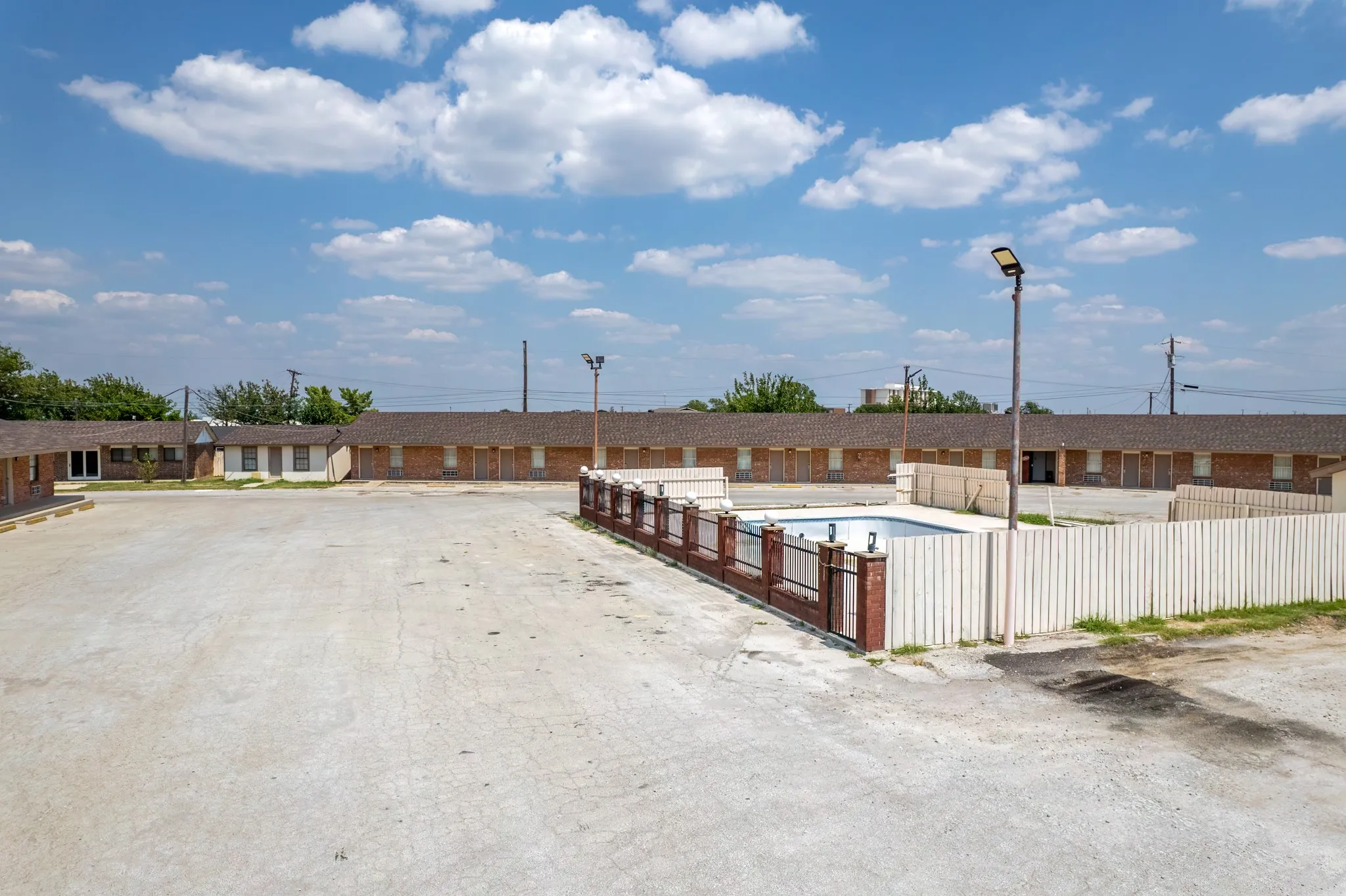Hotel/Motel For Sale in Brown County , 4410 Highway 377 S, Brownwood, Texas 76801, 0, 0, Garage spaces, 0 Sqft, built in 0, Preowned, mls#21055316, Real Estate Agent in Brownwood, Homes For Sale in Brown county, Homes For Sale in Brownwood, Realtor in Brownwood Texas, Real Estate Brokerage Independent Realty Texas, Luminita Cordes Realtor