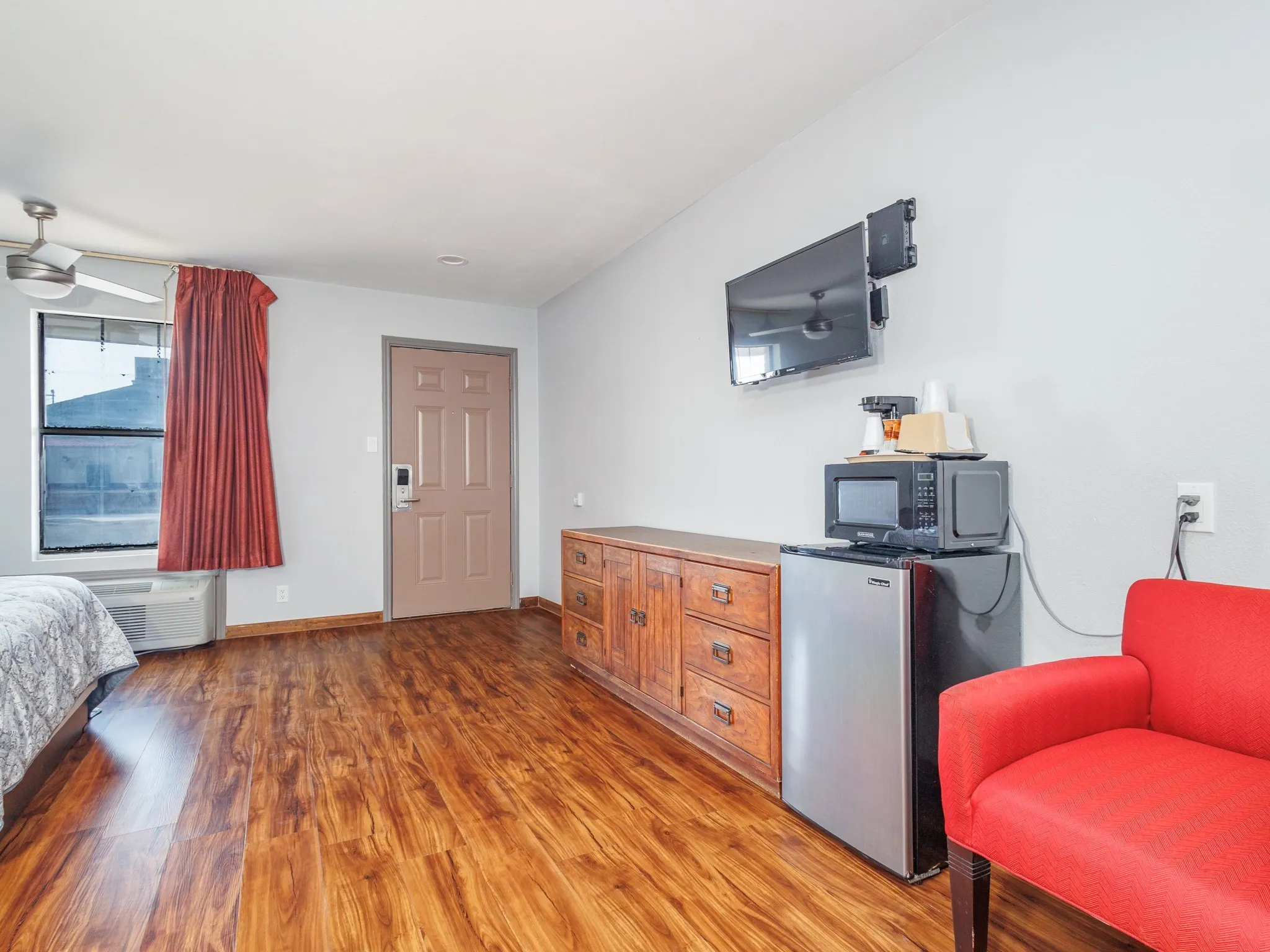 Hotel/Motel For Sale in Brown County , 4410 Highway 377 S, Brownwood, Texas 76801, 0, 0, Garage spaces, 0 Sqft, built in 0, Preowned, mls#21055316, Real Estate Agent in Brownwood, Homes For Sale in Brown county, Homes For Sale in Brownwood, Realtor in Brownwood Texas, Real Estate Brokerage Independent Realty Texas, Luminita Cordes Realtor