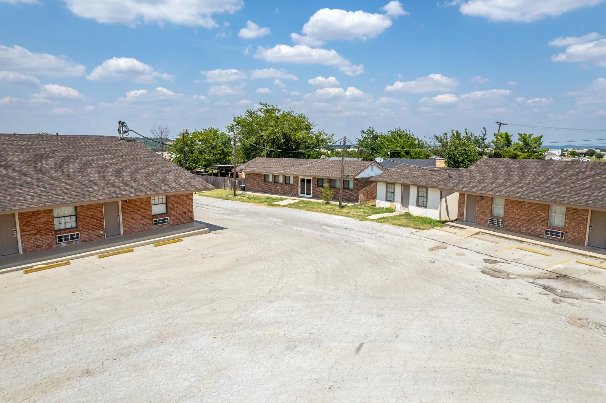 Hotel/Motel For Sale in Brown County , 4410 Highway 377 S, Brownwood, Texas 76801, 0, 0, Garage spaces, 0 Sqft, built in 0, Preowned, mls#21055316, Real Estate Agent in Brownwood, Homes For Sale in Brown county, Homes For Sale in Brownwood, Realtor in Brownwood Texas, Real Estate Brokerage Independent Realty Texas, Luminita Cordes Realtor