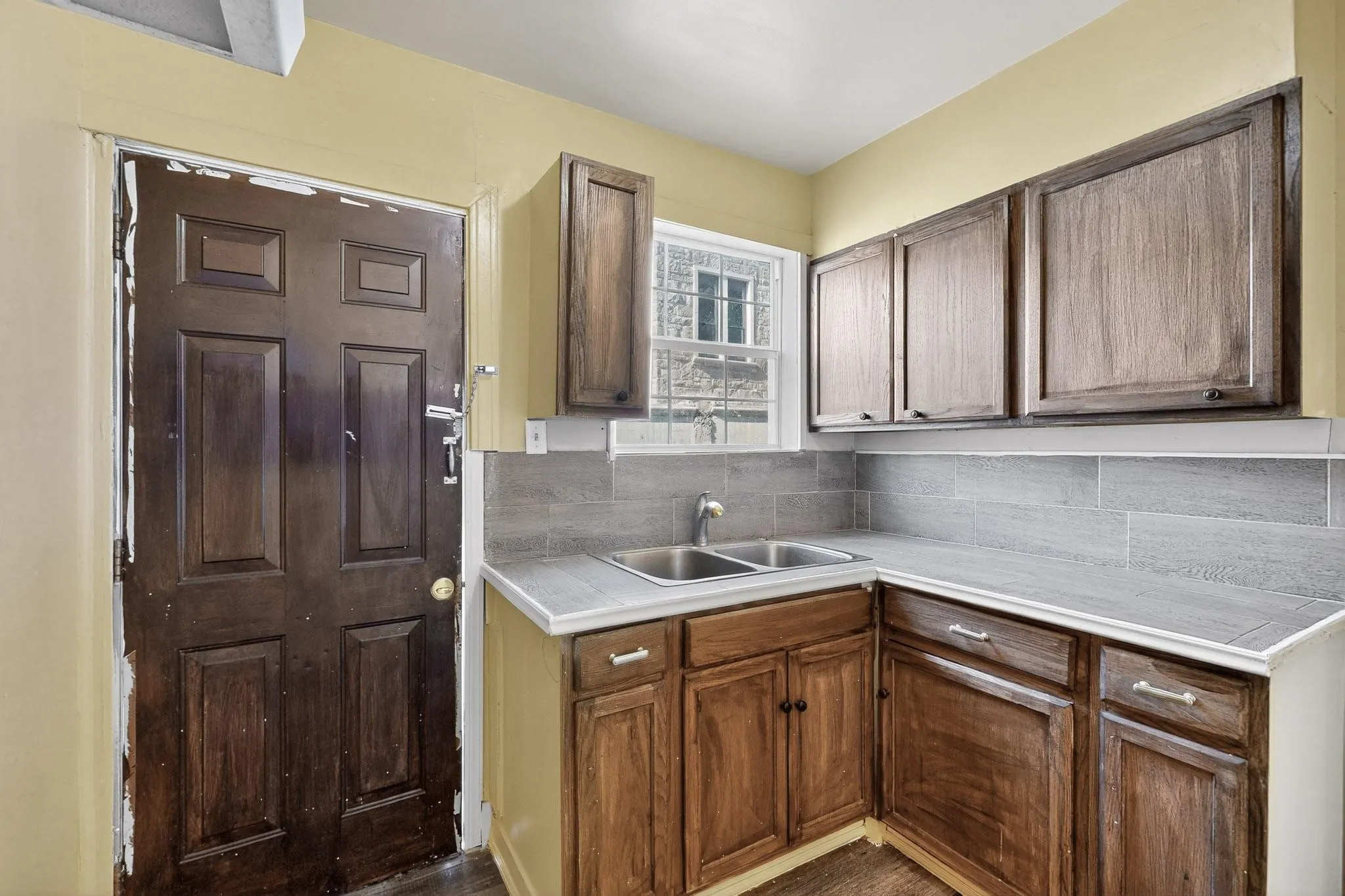 Duplex For Sale in Dallas County , 5020 Pershing Street, Dallas, Texas 75206, 2 Bedroom, 2 Bathroom, 2 Garage spaces, 0 Sqft, built in 1938, Preowned, mls#21061033, Real Estate Agent in Dallas, Homes For Sale in Dallas county, Homes For Sale in Dallas, Realtor in Dallas Texas, Real Estate Brokerage Independent Realty Texas, Luminita Cordes Realtor